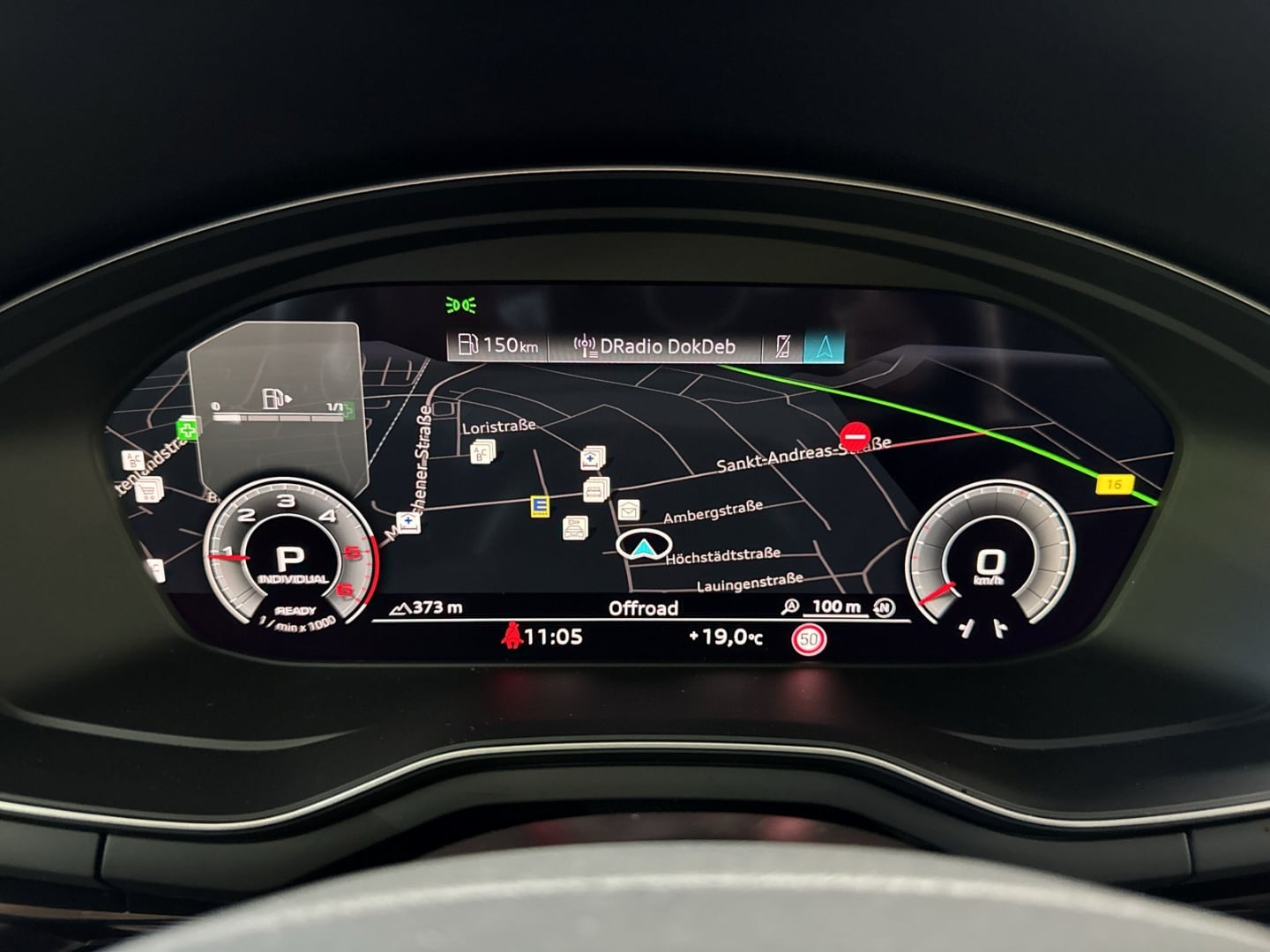 Bild über Audi A4 Avant S line 40 TDI quattro S tronic - für weitere Informationen kontaktieren Sie den Audi Partner