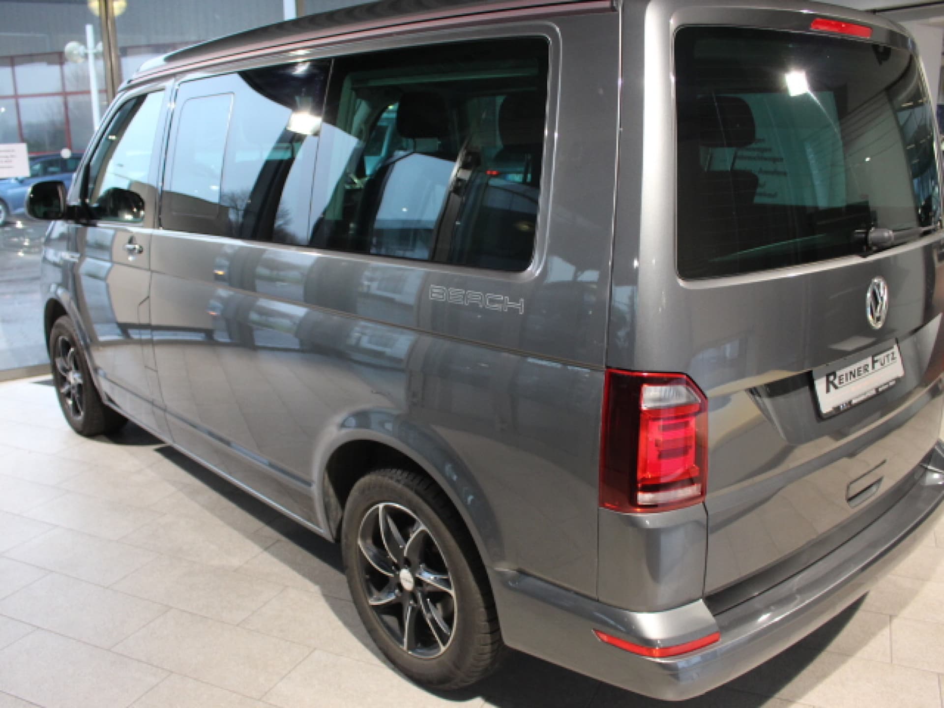 Volkswagen T6 California Beach