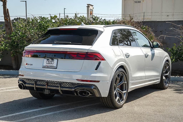2026 Audi RS Q8 SUV performance