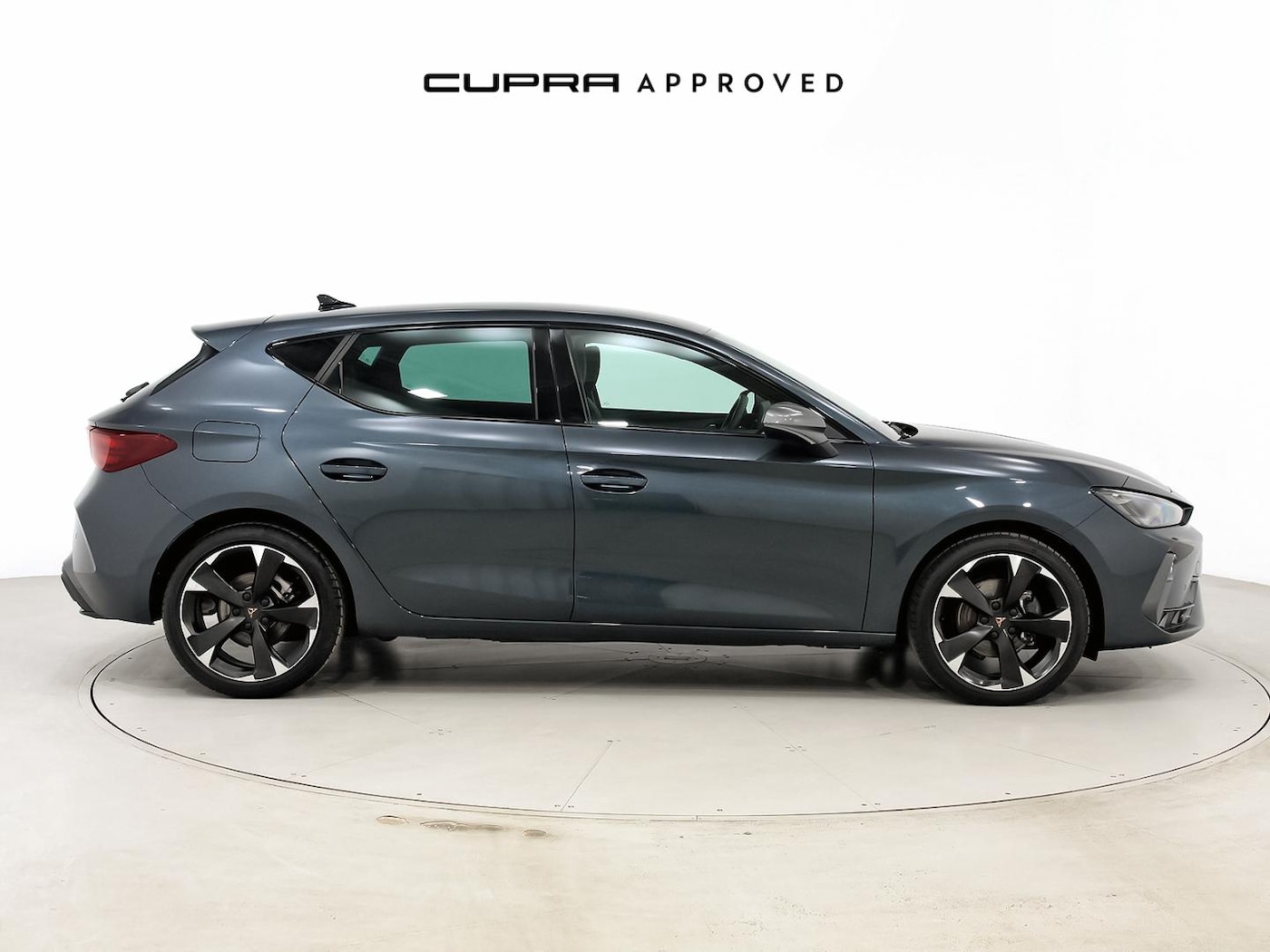 CUPRA Leon León 1.5 eTSI DSG 110 kW (150 CV) — photo 4