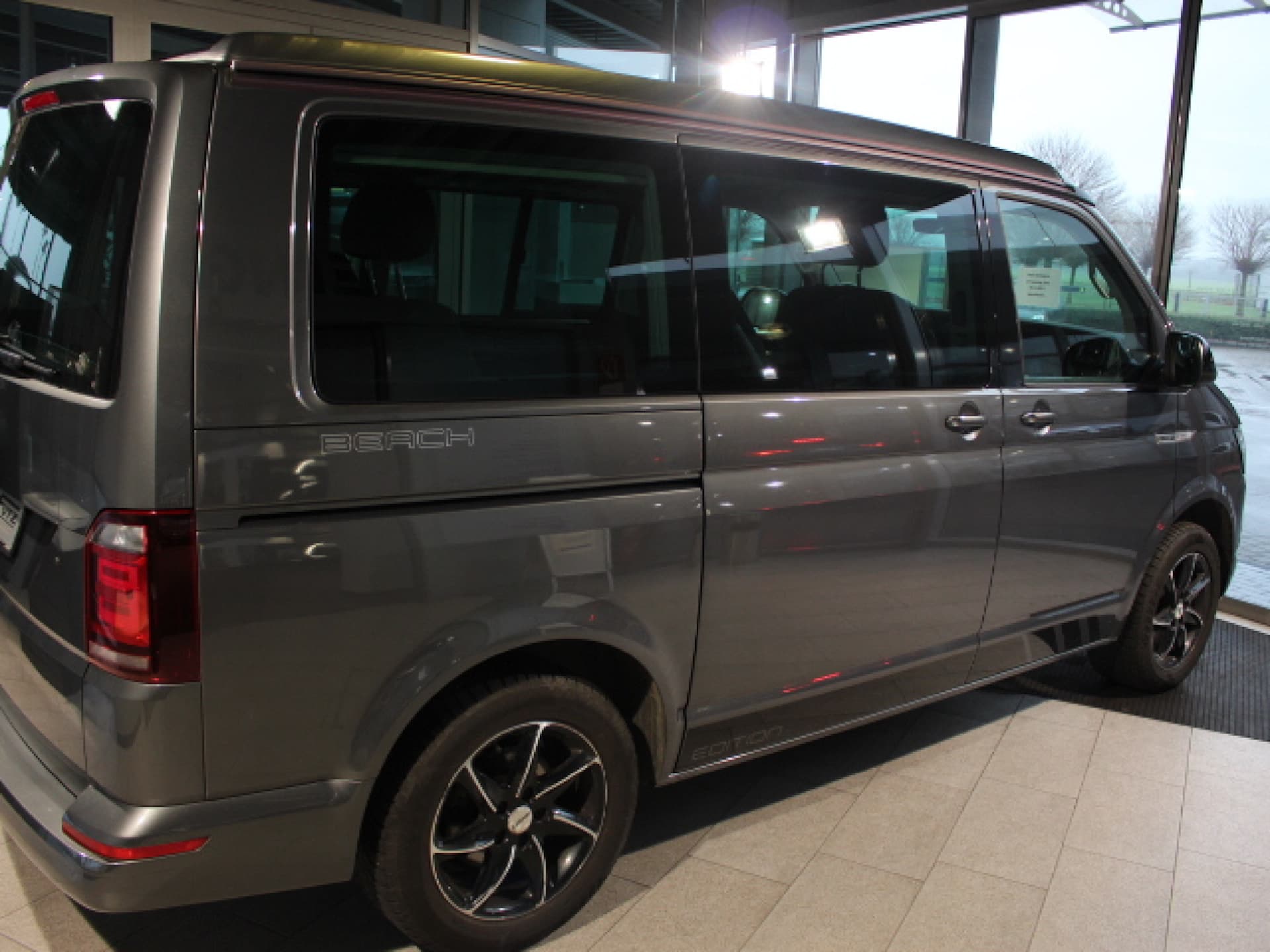 Volkswagen T6 California Beach