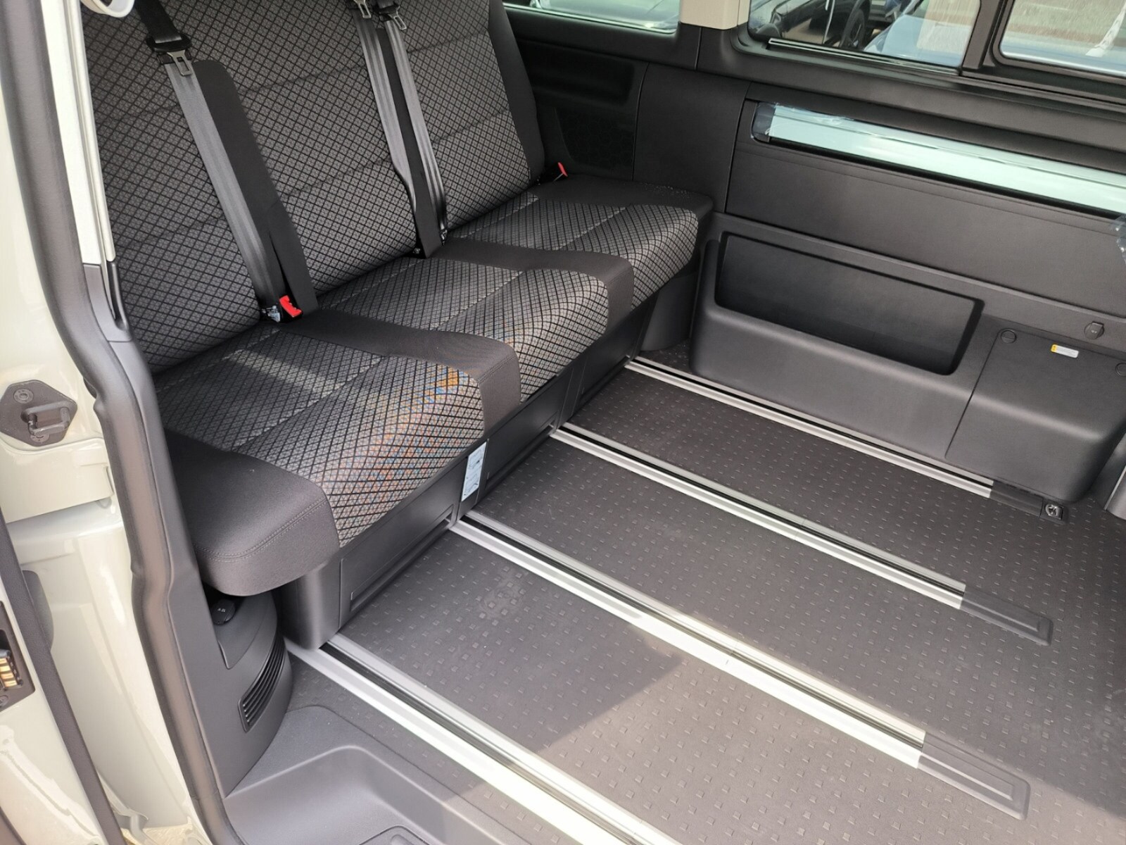 Volkswagen T6.1 California – Bild 8