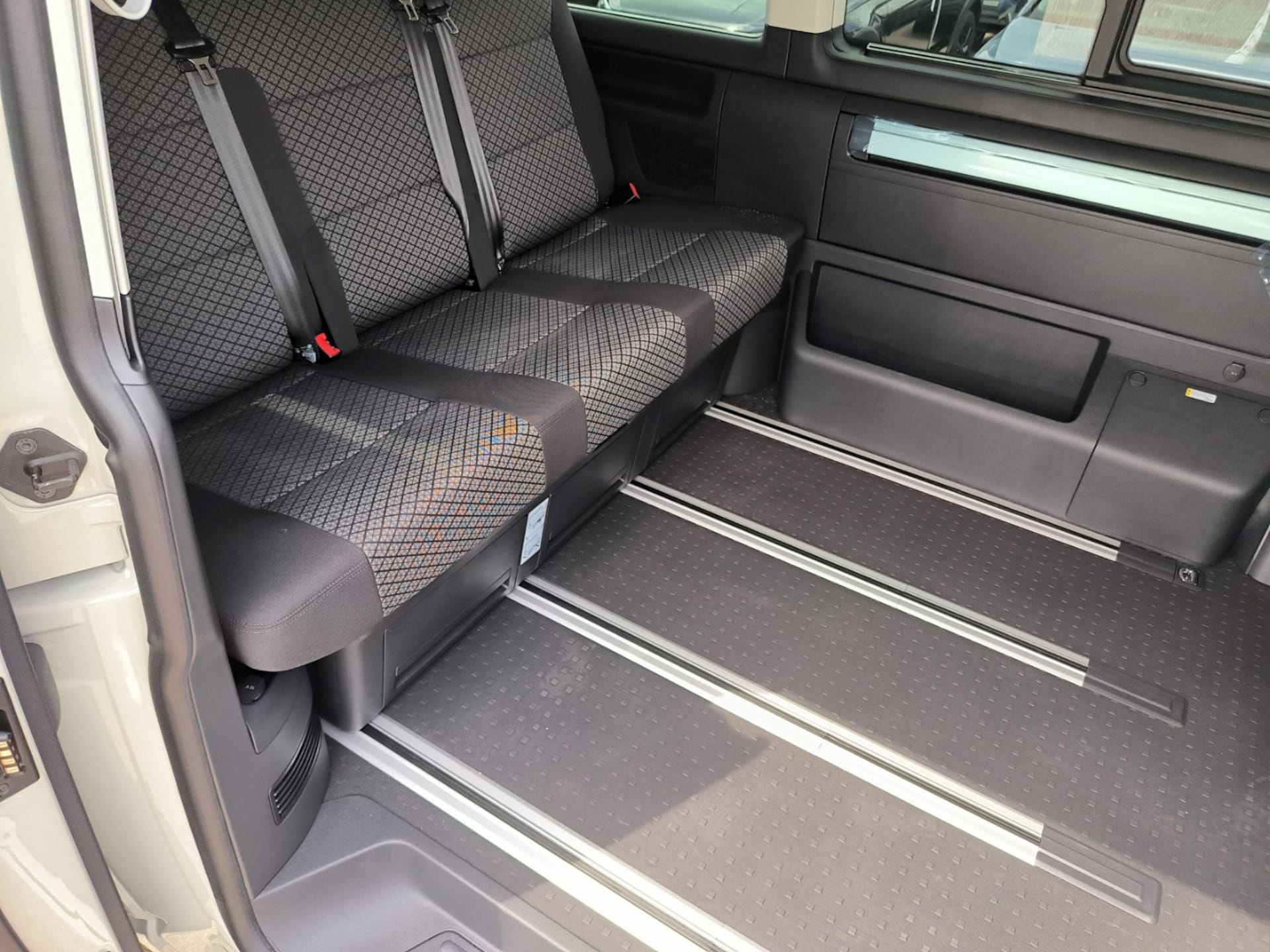 Volkswagen T6.1 California Beach