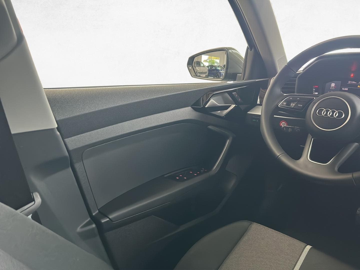 Bild über Audi A1 Sportback advanced 30 TFSI S tronic - für weitere Informationen kontaktieren Sie den Audi Partner