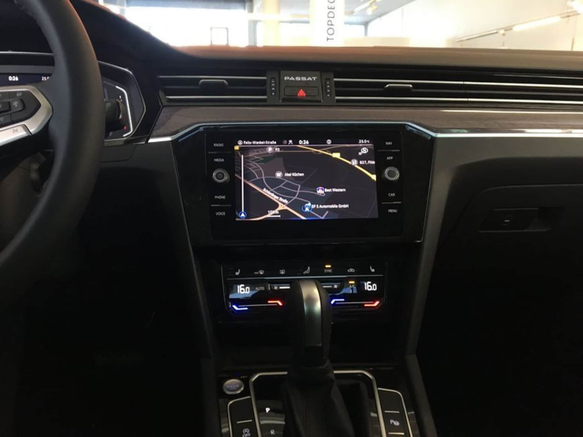 Volkswagen Passat Variant Elegance