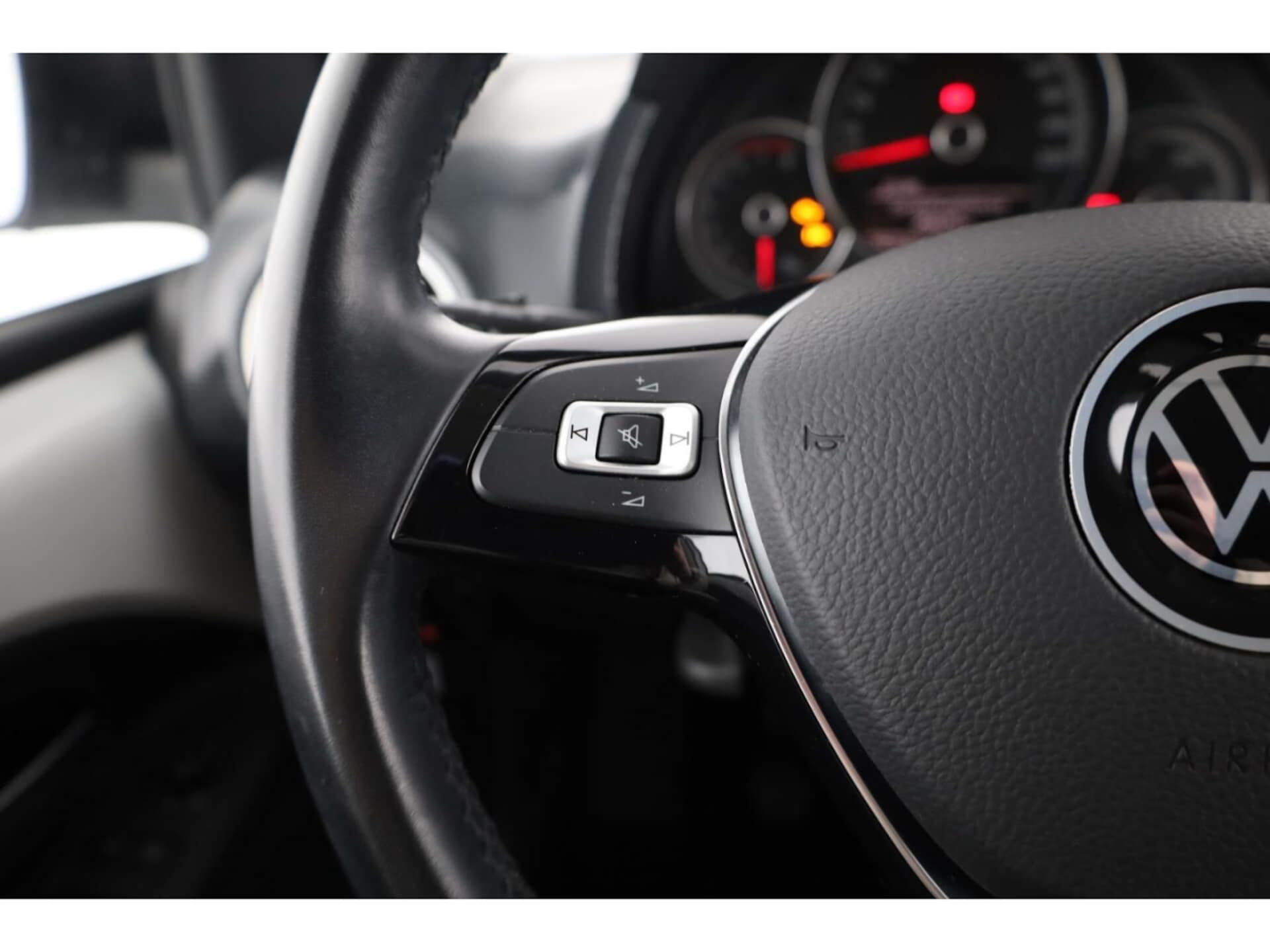 Volkswagen up! R-Line