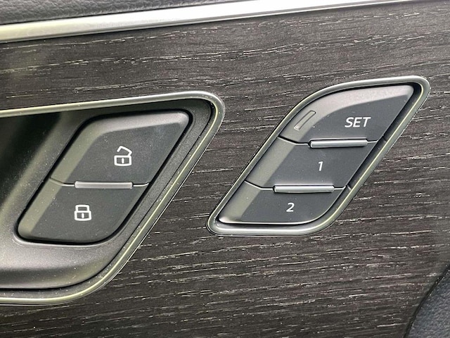 2025 Audi Q8 Premium - Photo 36