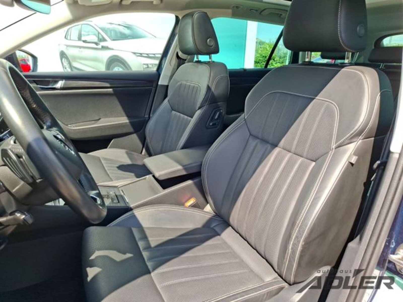 Škoda Superb Combi – Bild 8