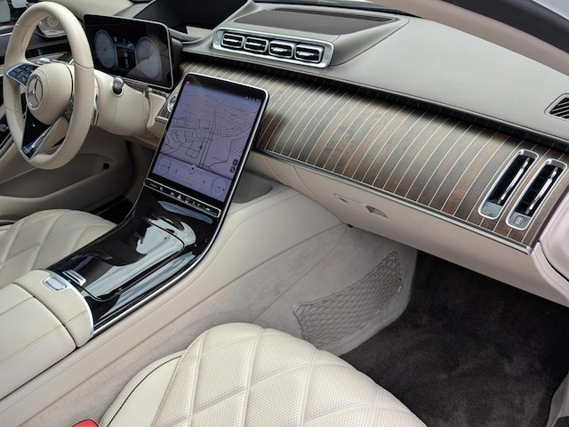2022 Mercedes-Benz