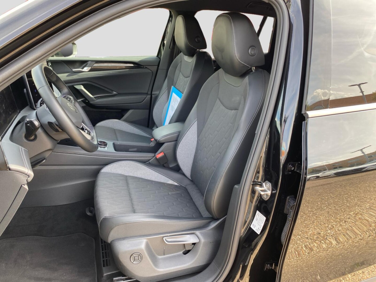 Volkswagen Tiguan – Bild 11