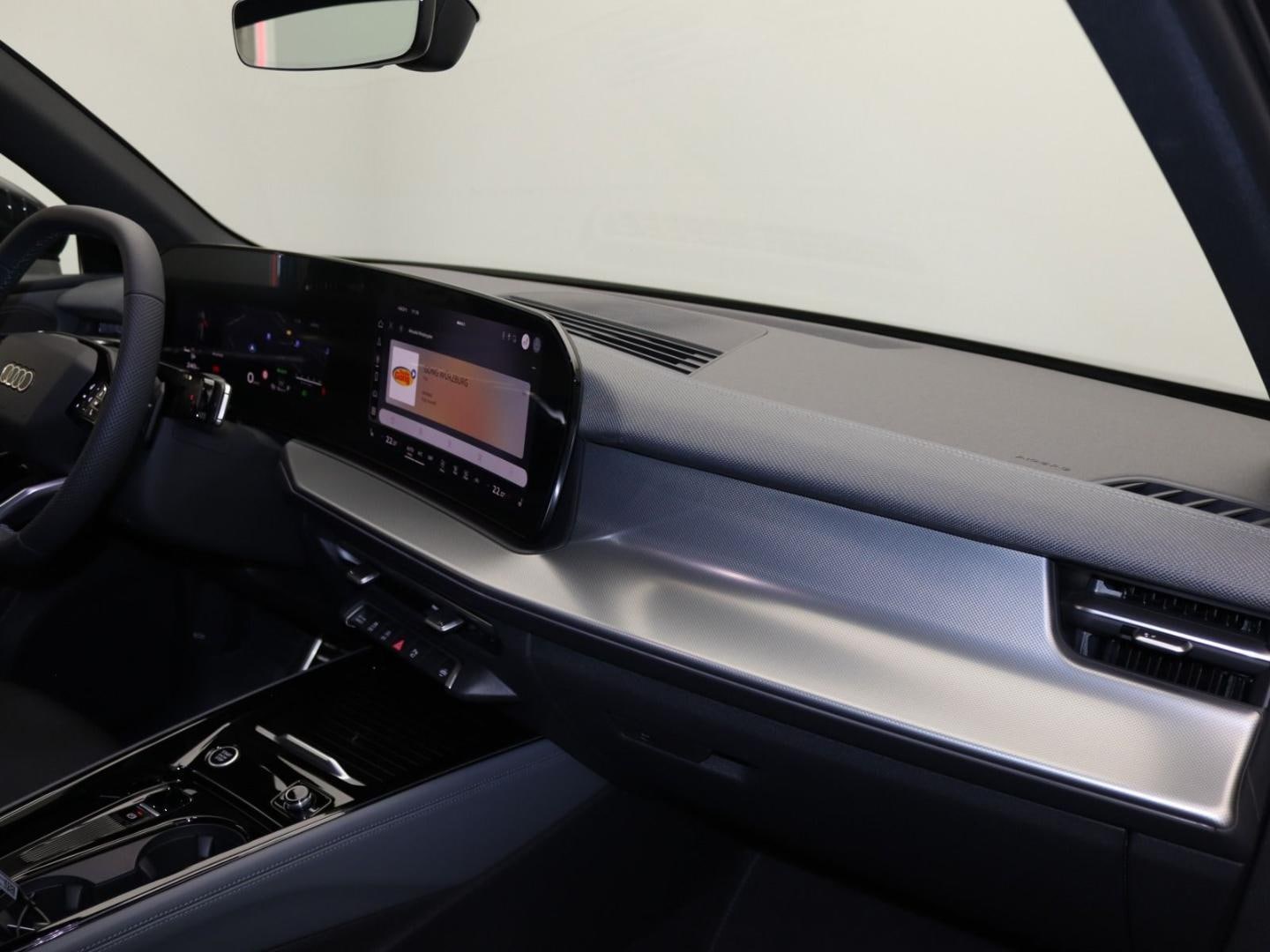Bild über Audi Q3 SUV TFSI 110 kW S tronic - für weitere Informationen kontaktieren Sie den Audi Partner