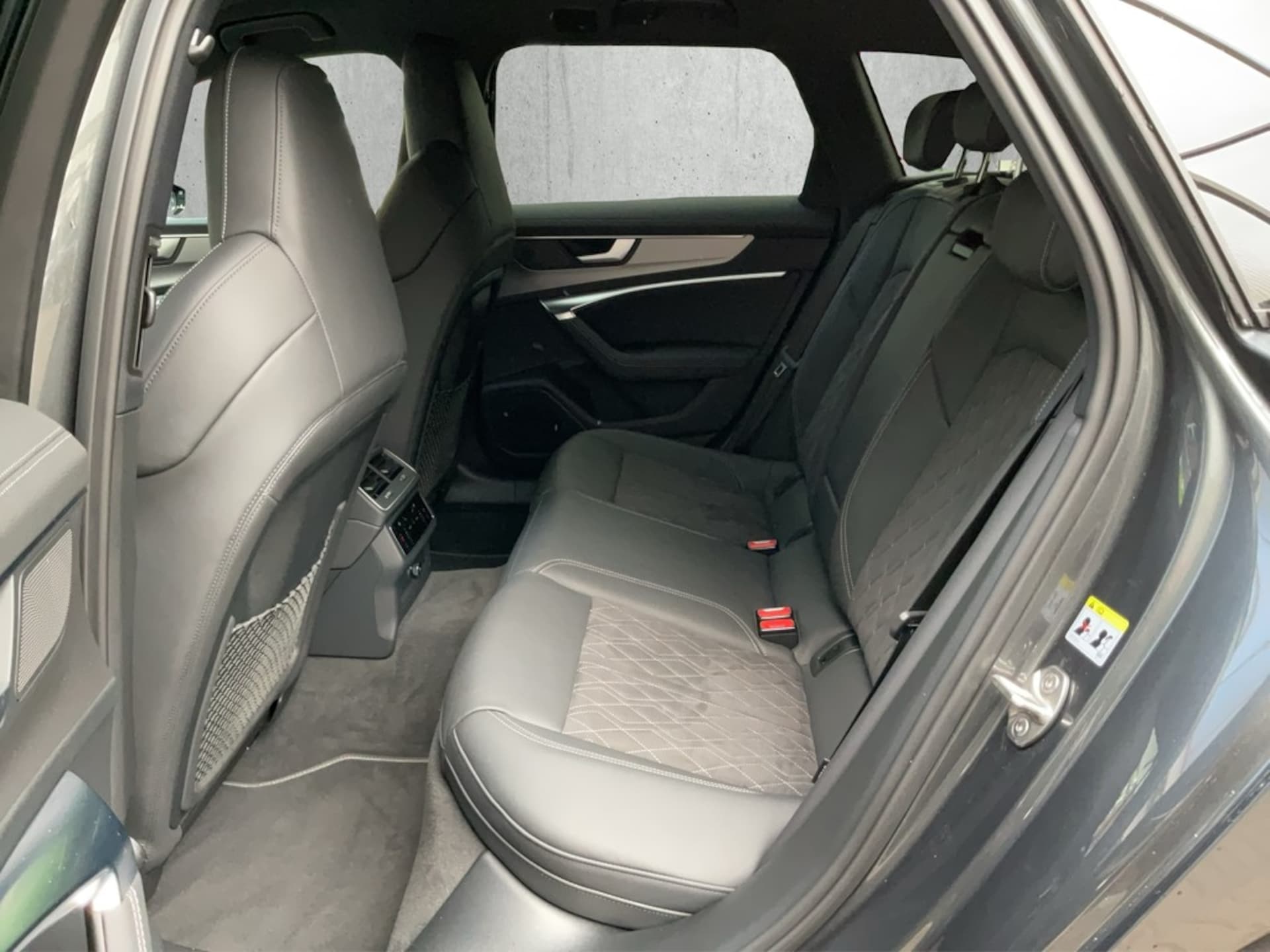 Audi S6 Avant