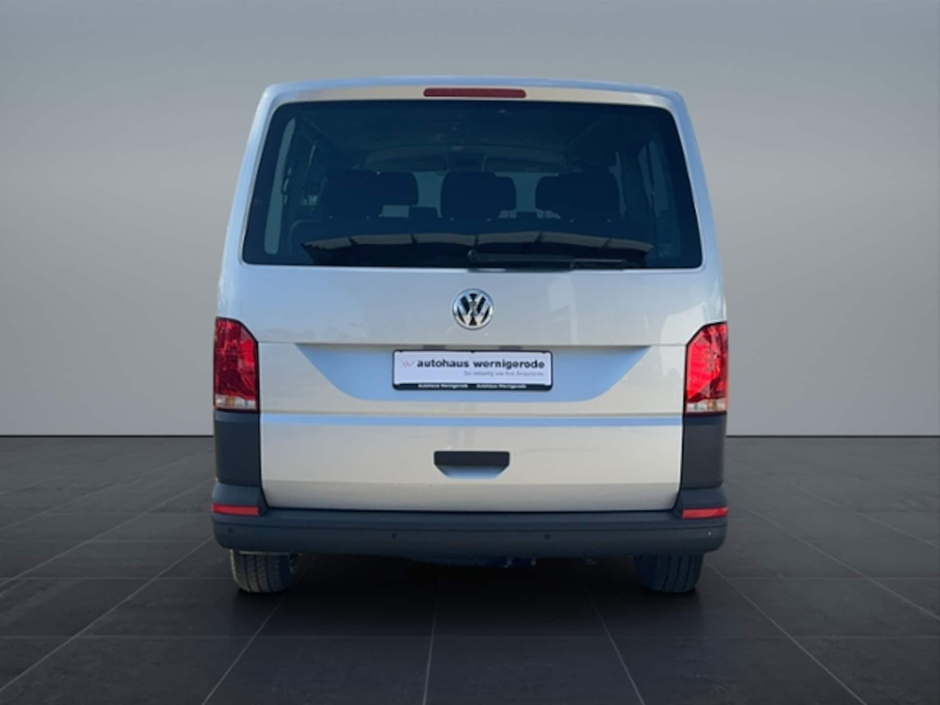 Volkswagen T6.1 Transporter Kombi langer Radstand