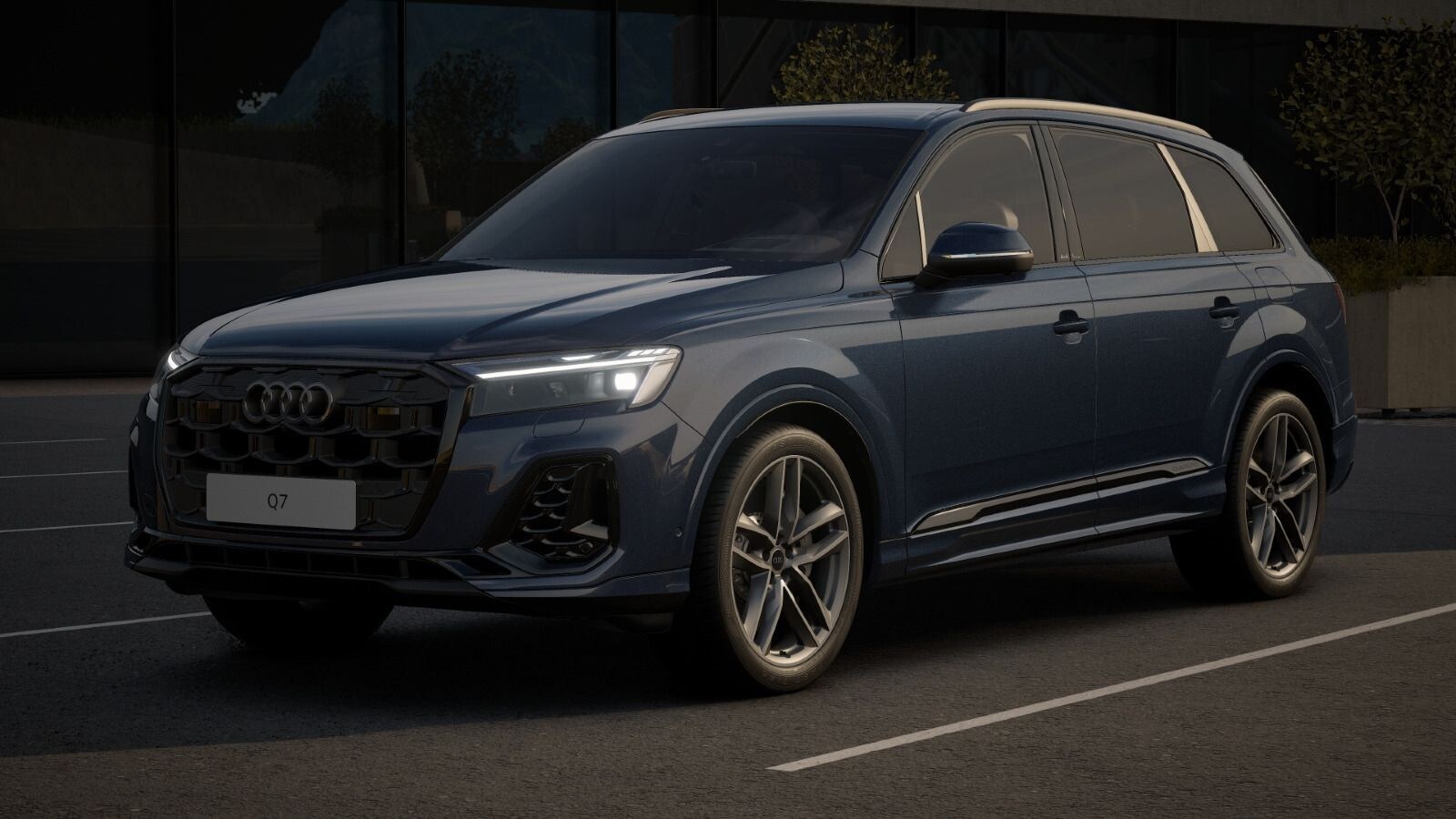 Image about Audi Q7 SUV TFSI e S line 55 TFSI e quattro tiptronic
