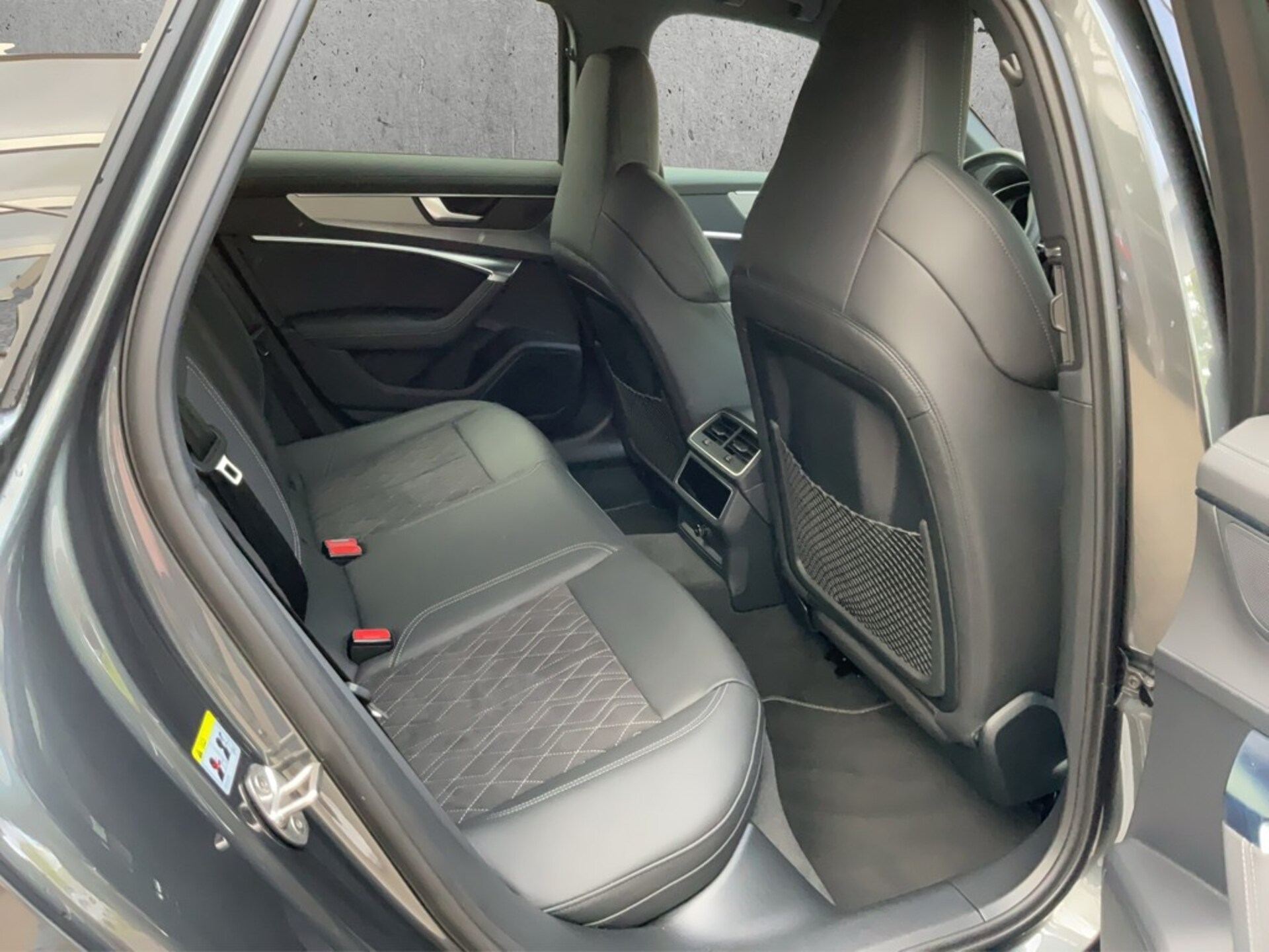 Audi S6 Avant