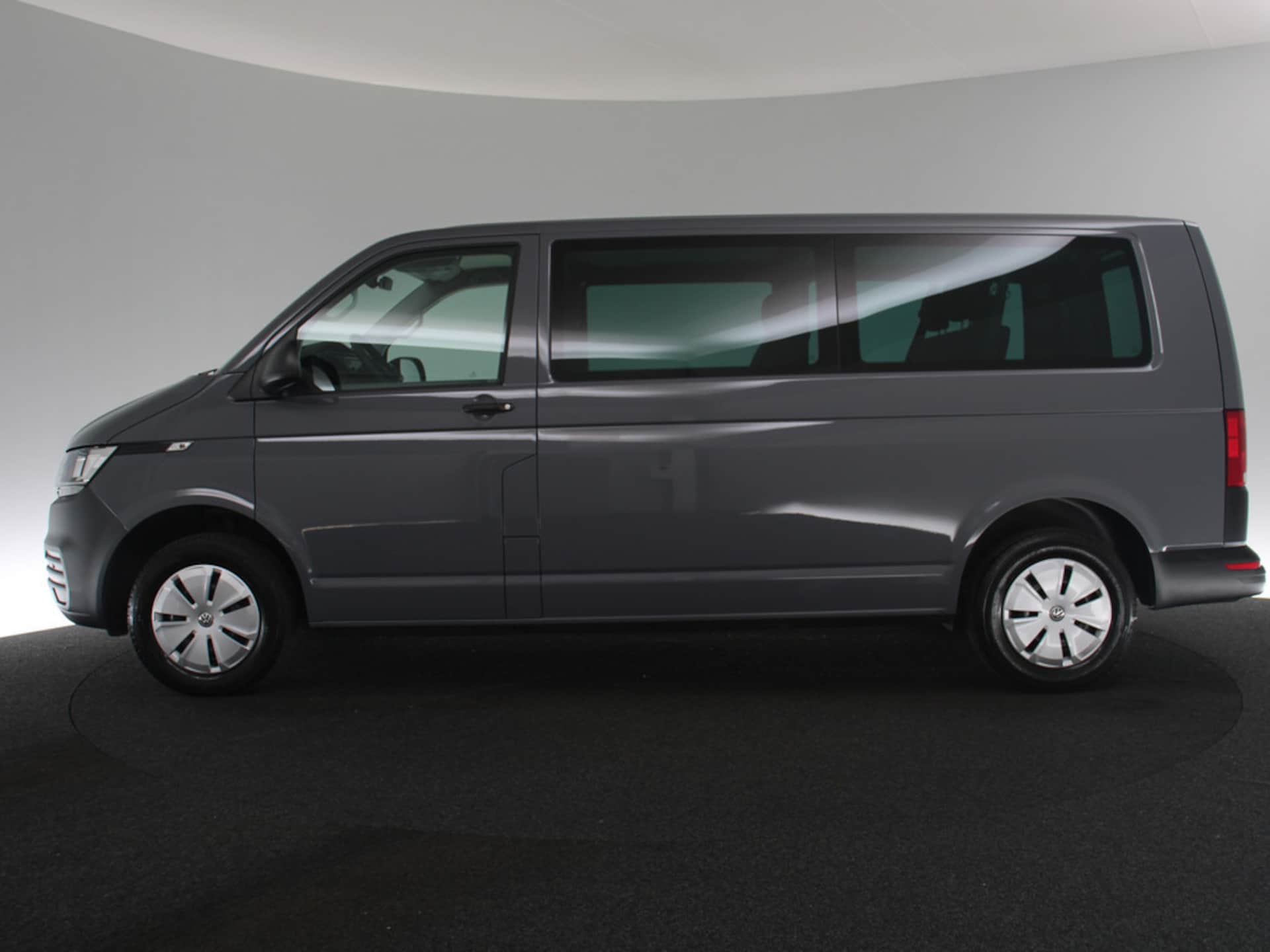 Volkswagen T6.1 Transporter Kombi langer Radstand