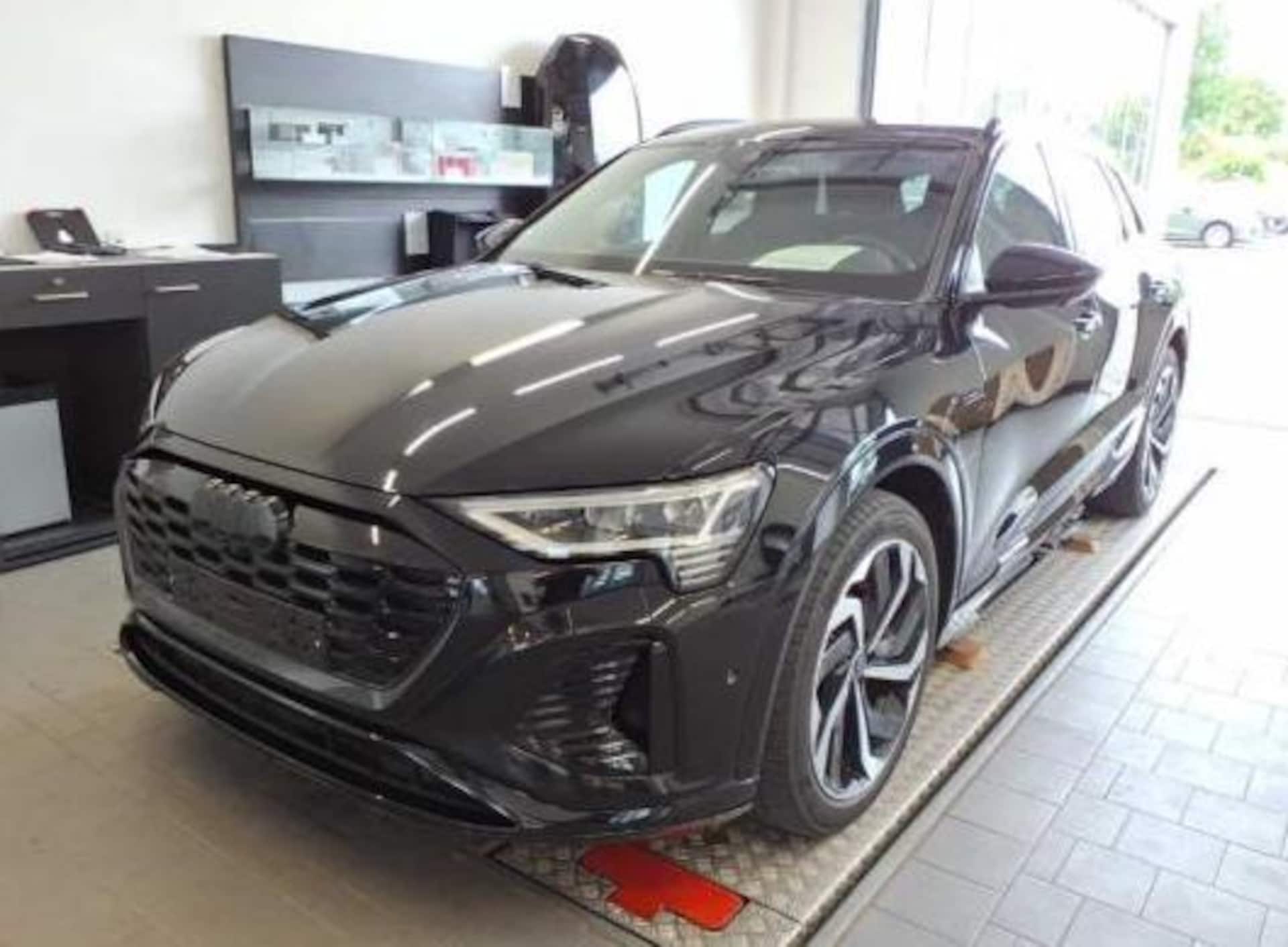 Audi Q8 e-tron S line