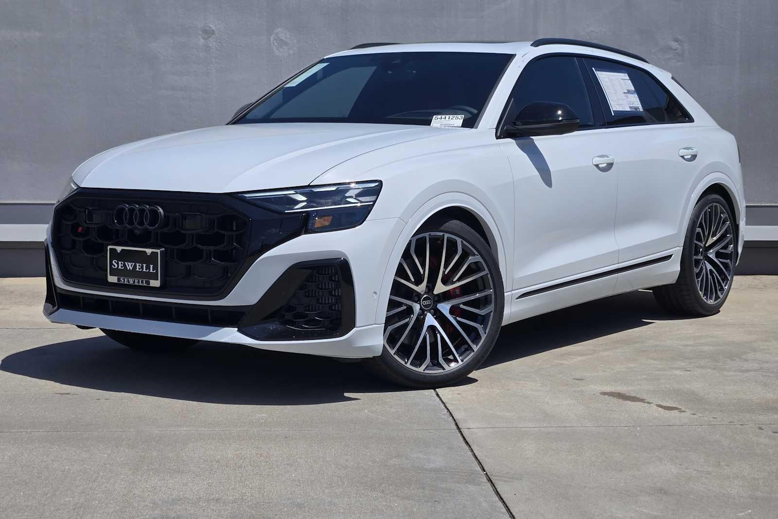 2026 Audi SQ8 Prestige quattro's photo