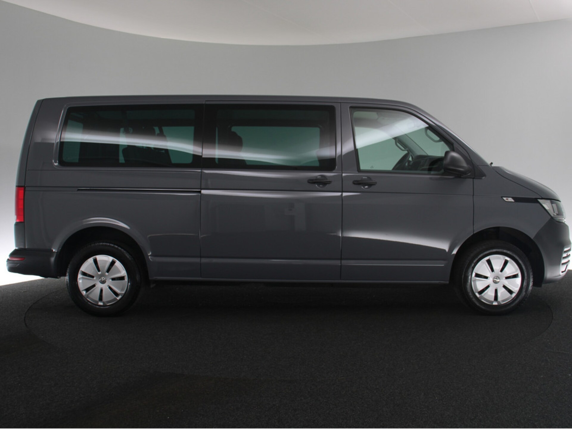 Volkswagen T6.1 Transporter Kombi langer Radstand