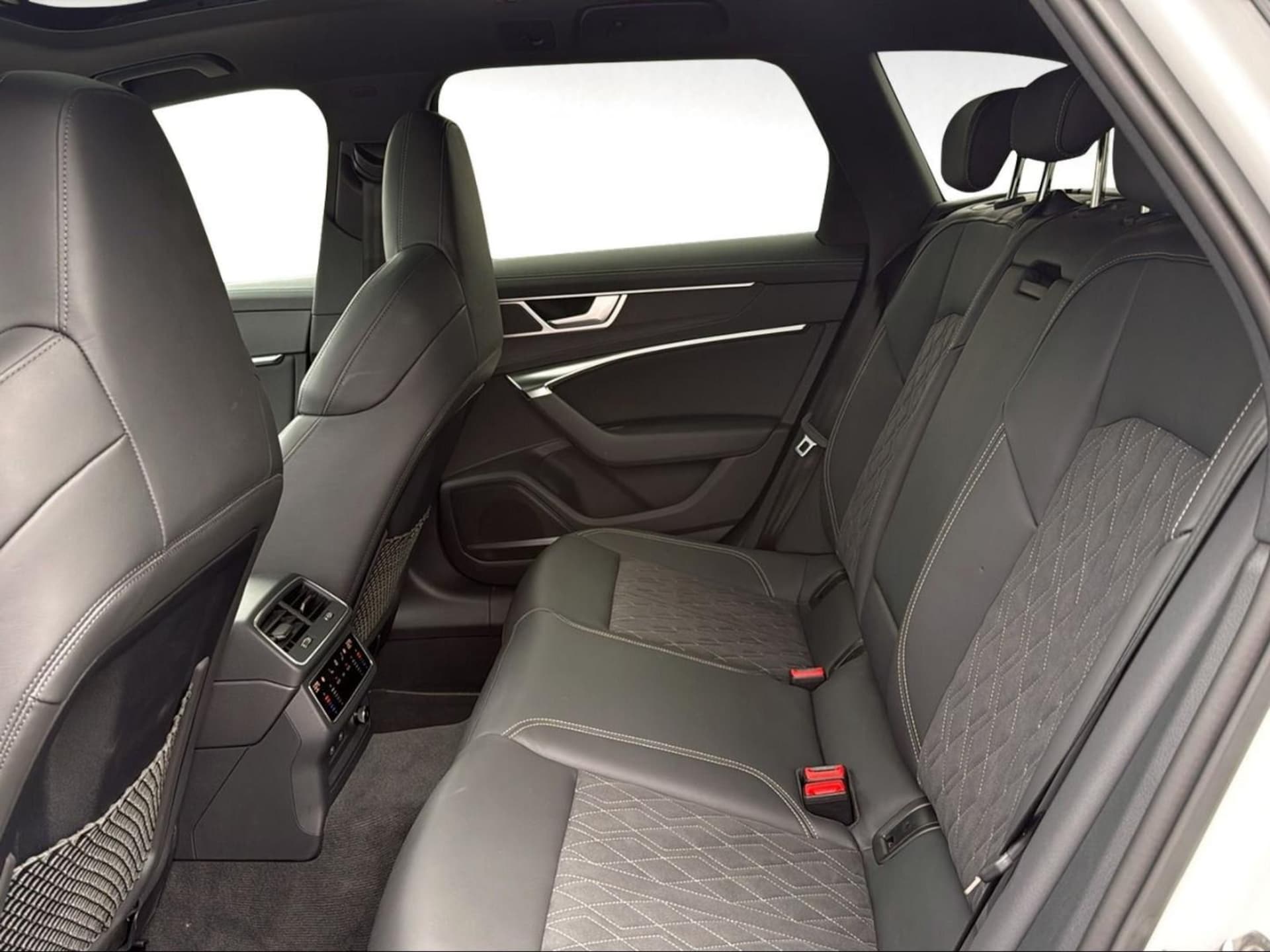Audi S6 Avant