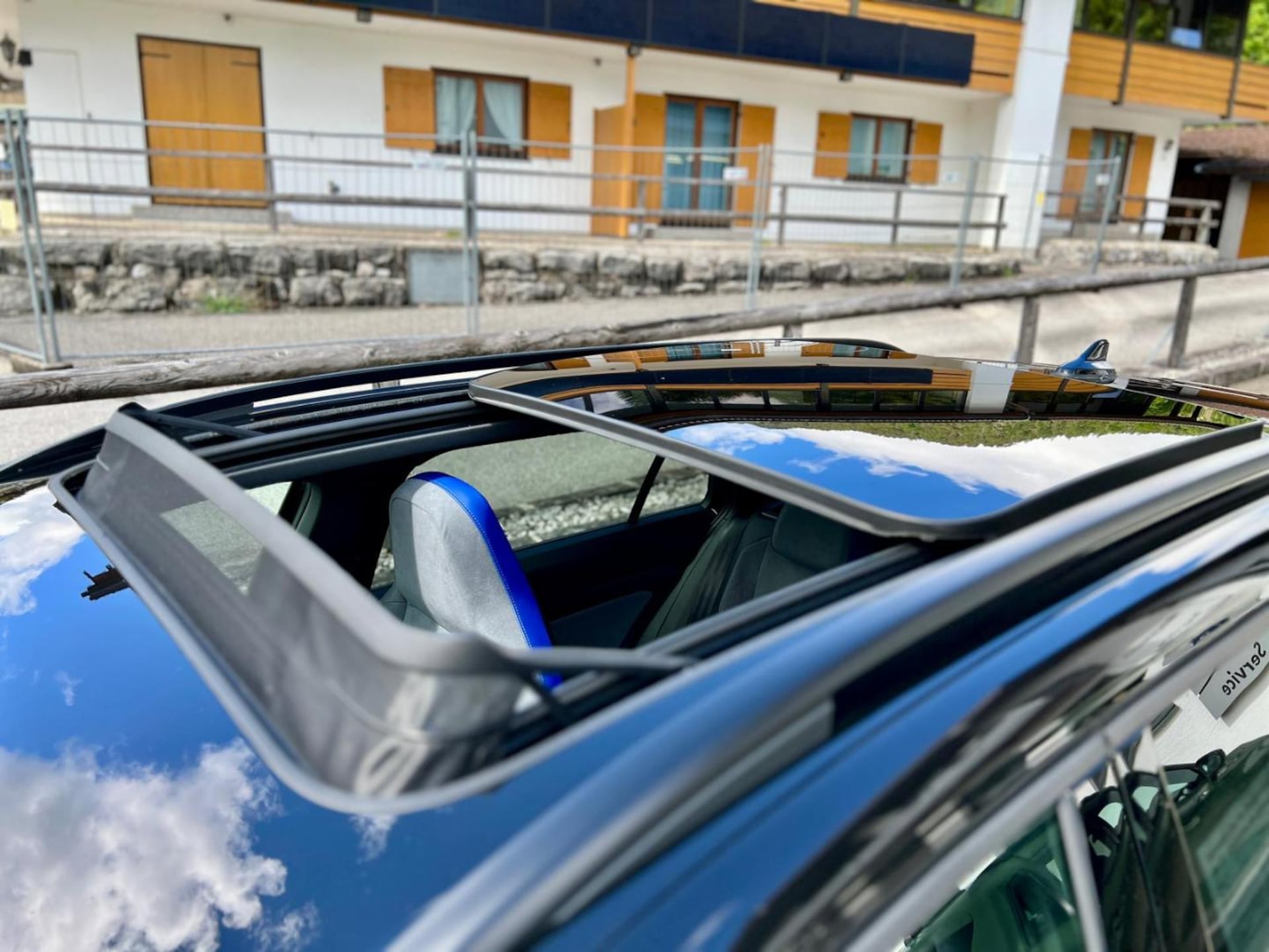 Volkswagen Golf Variant R