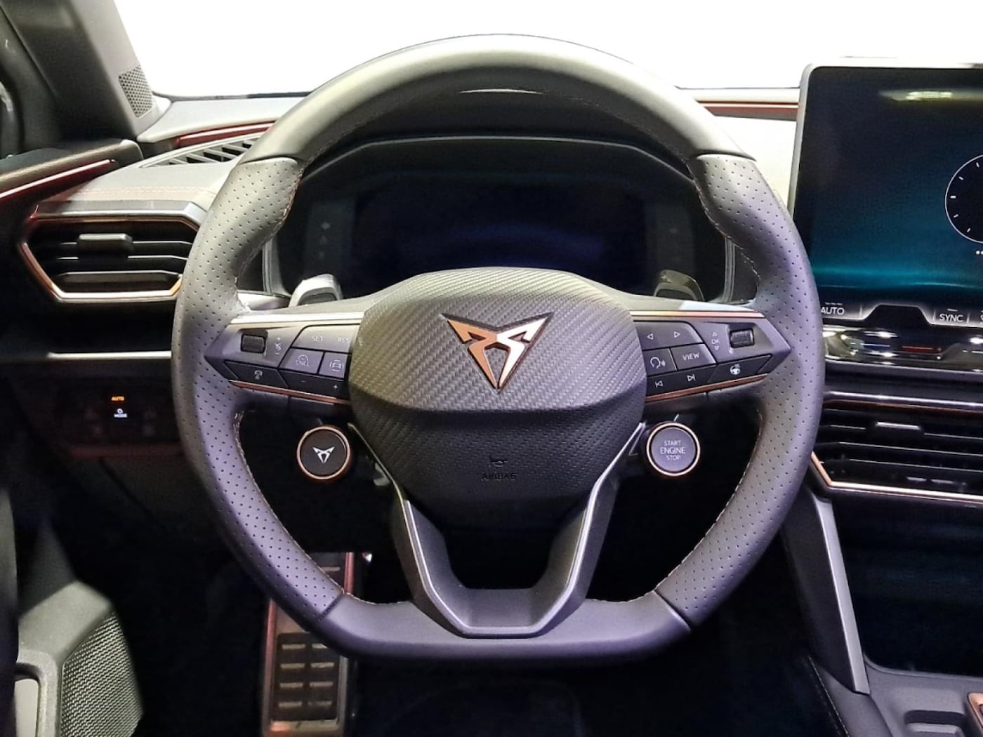CUPRA Leon León 1.5 eTSI DSG 110 kW (150 CV) — photo 9