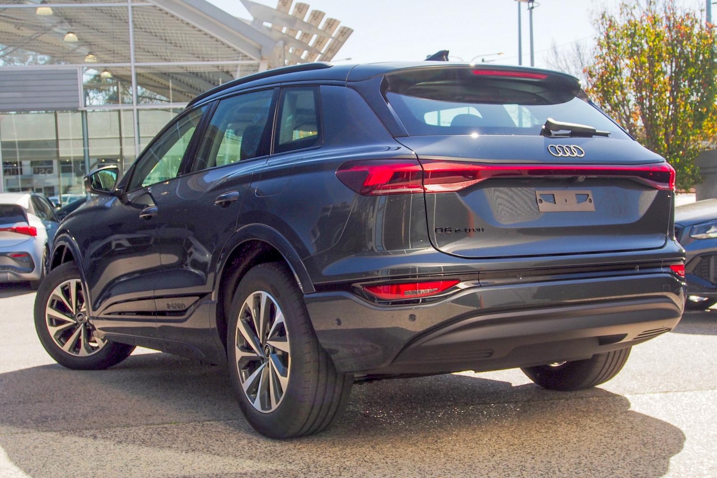 Image about Audi Q6 SUV e-tron e-tron