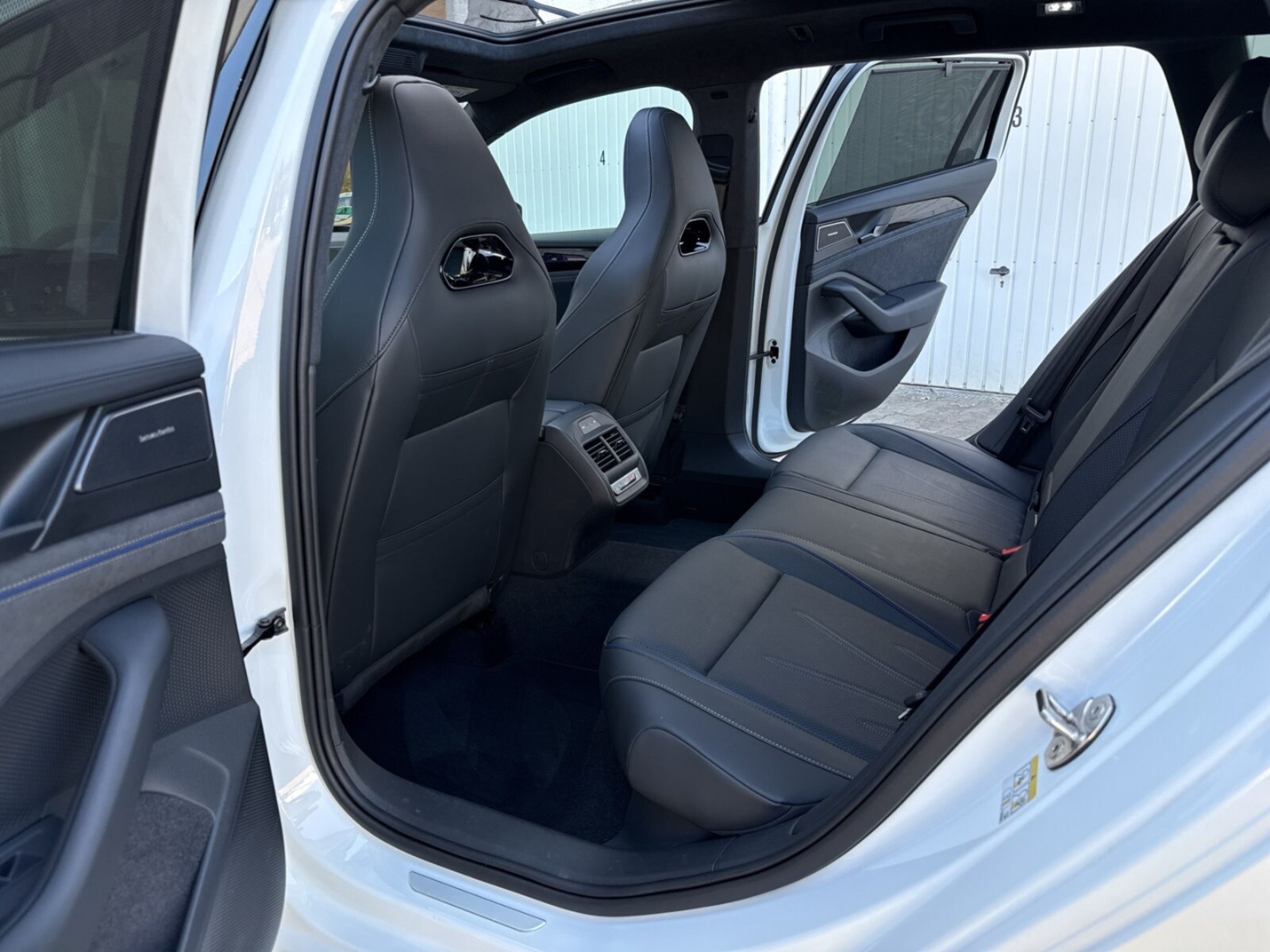 Volkswagen Passat – Bild 13