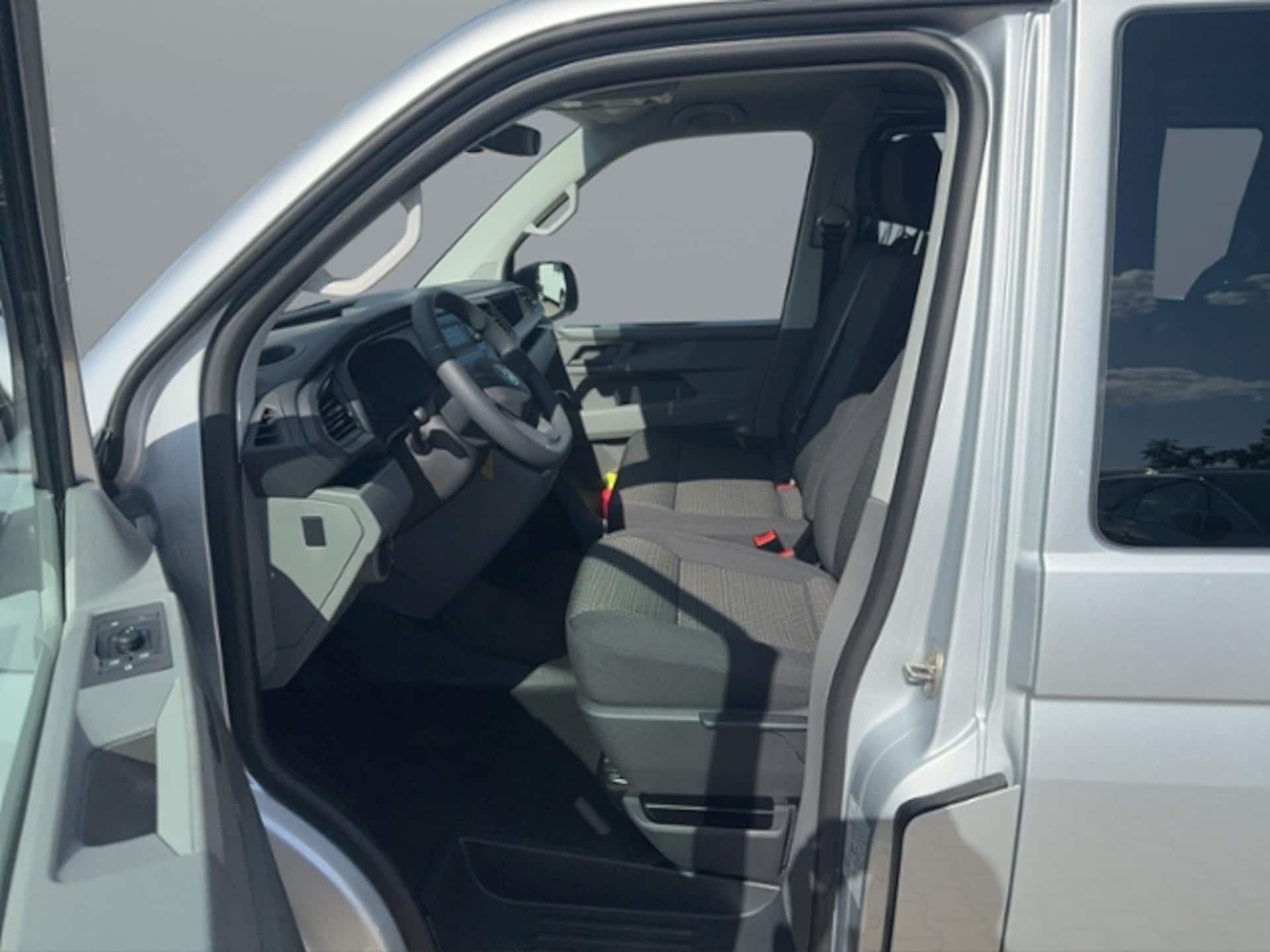 Volkswagen T6.1 Transporter Kombi langer Radstand