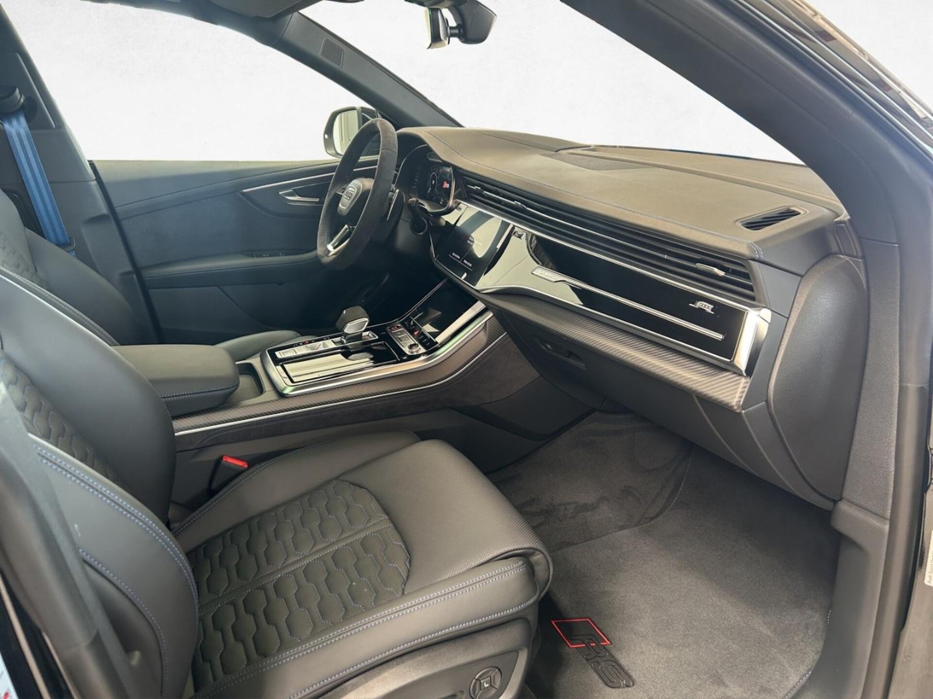Audi RS Q8 SUV performance