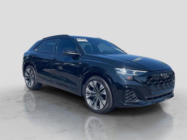Photo of 2025 Audi Q8