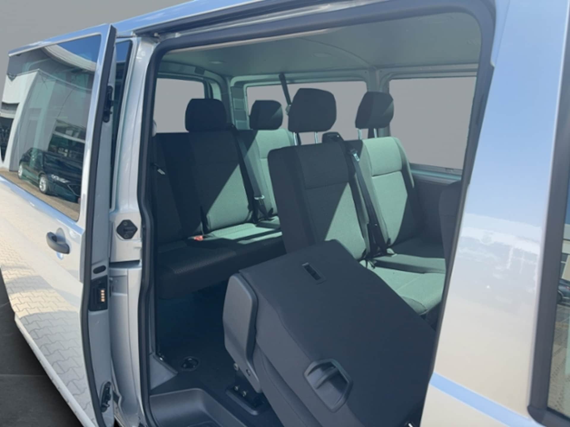 Volkswagen T6.1 Transporter Kombi langer Radstand