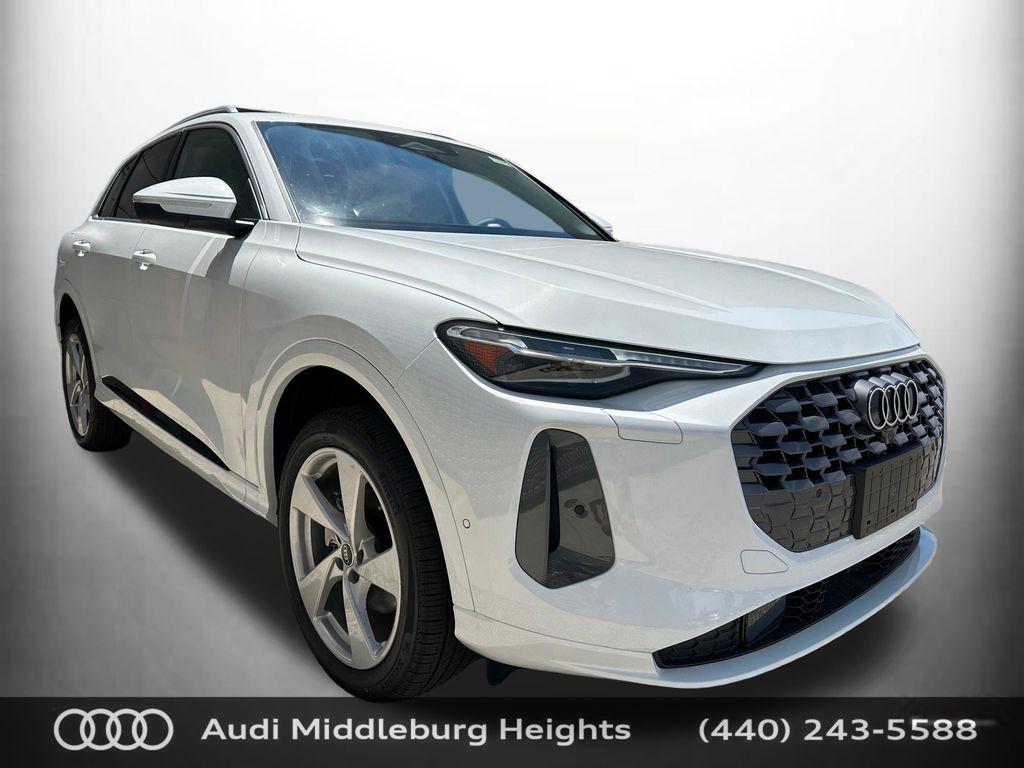 2026 Audi Q5 Premium Plus quattro's photo