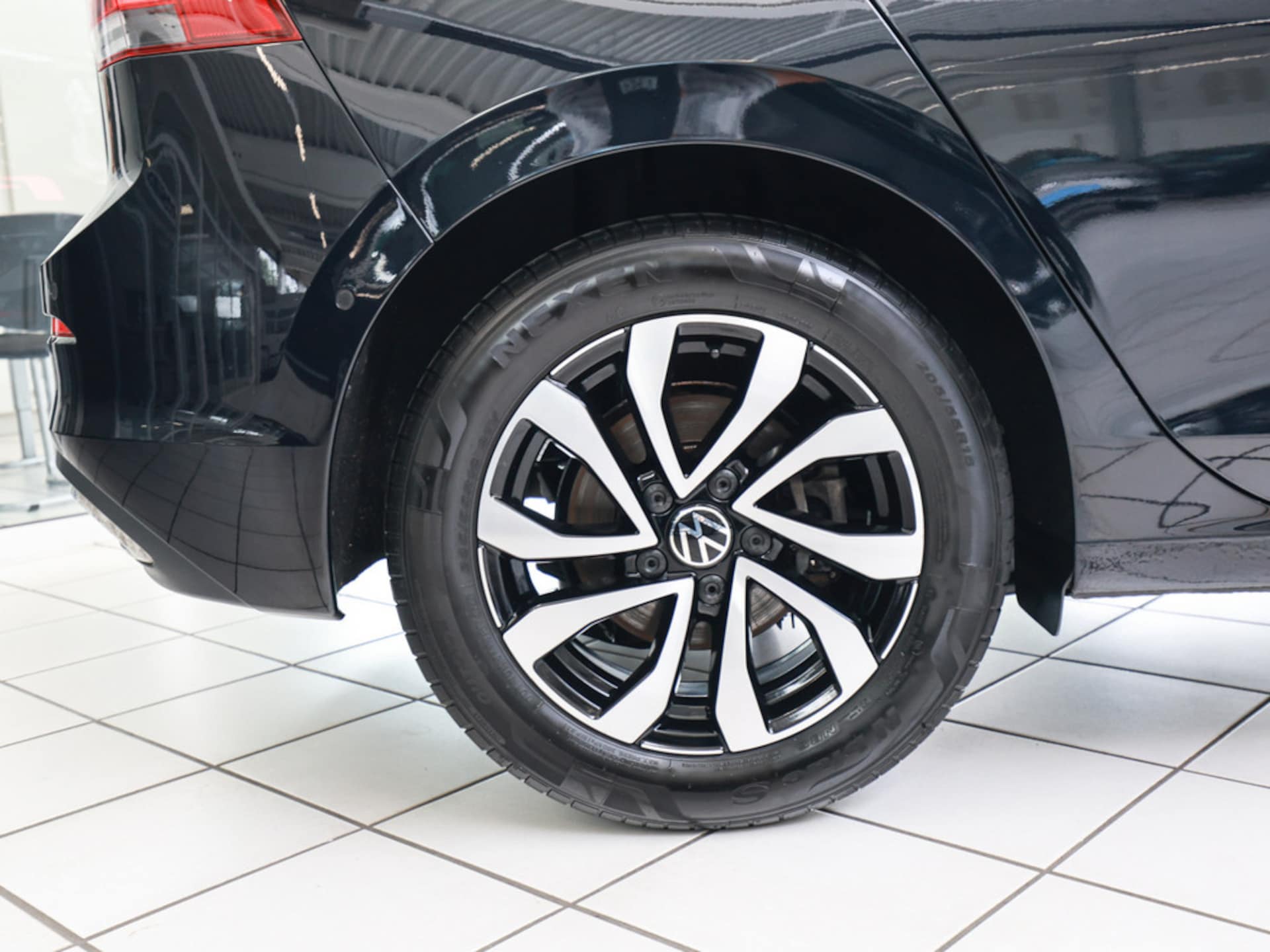 Volkswagen Golf Active