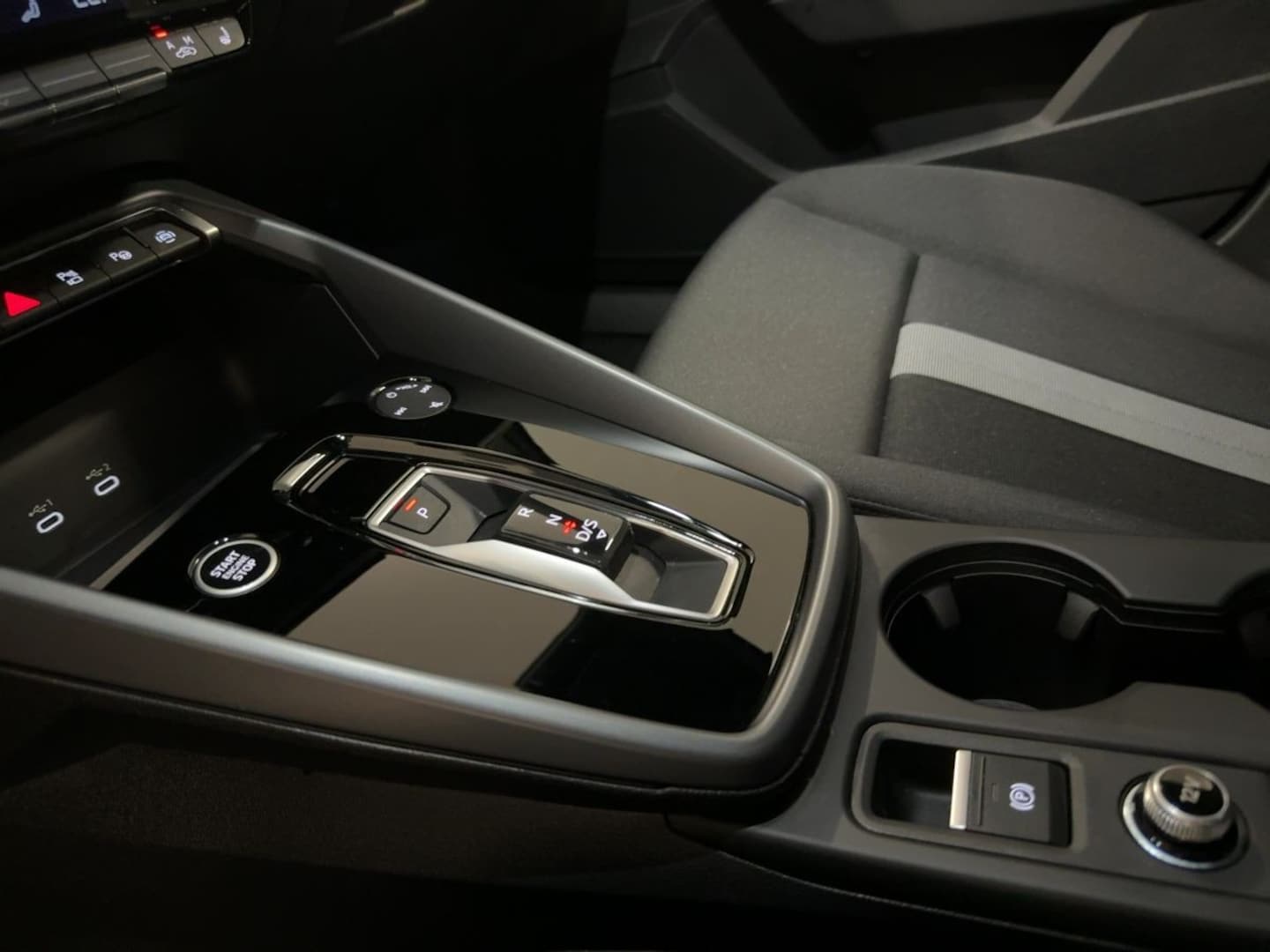 Bild über Audi A3 Sportback advanced 30 TFSI S tronic - für weitere Informationen kontaktieren Sie den Audi Partner
