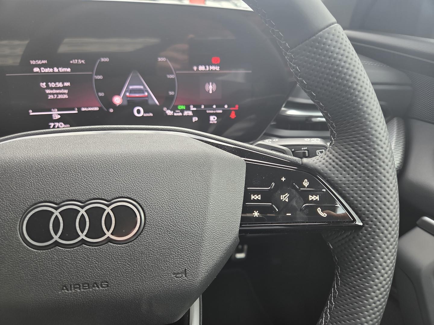 Image about Audi Q5 SUV TFSI quattro 200 kW sport