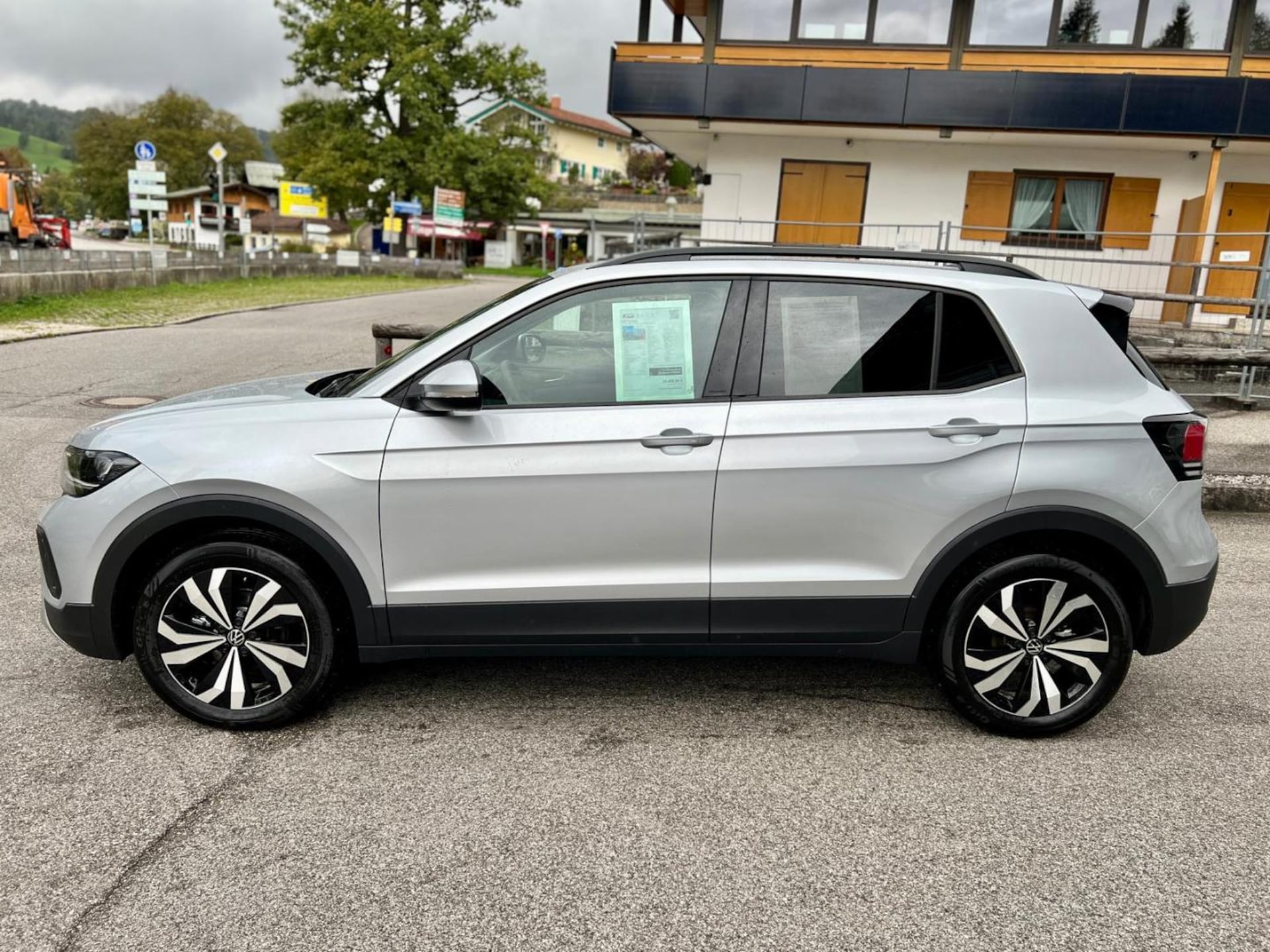 Volkswagen T-Cross Life