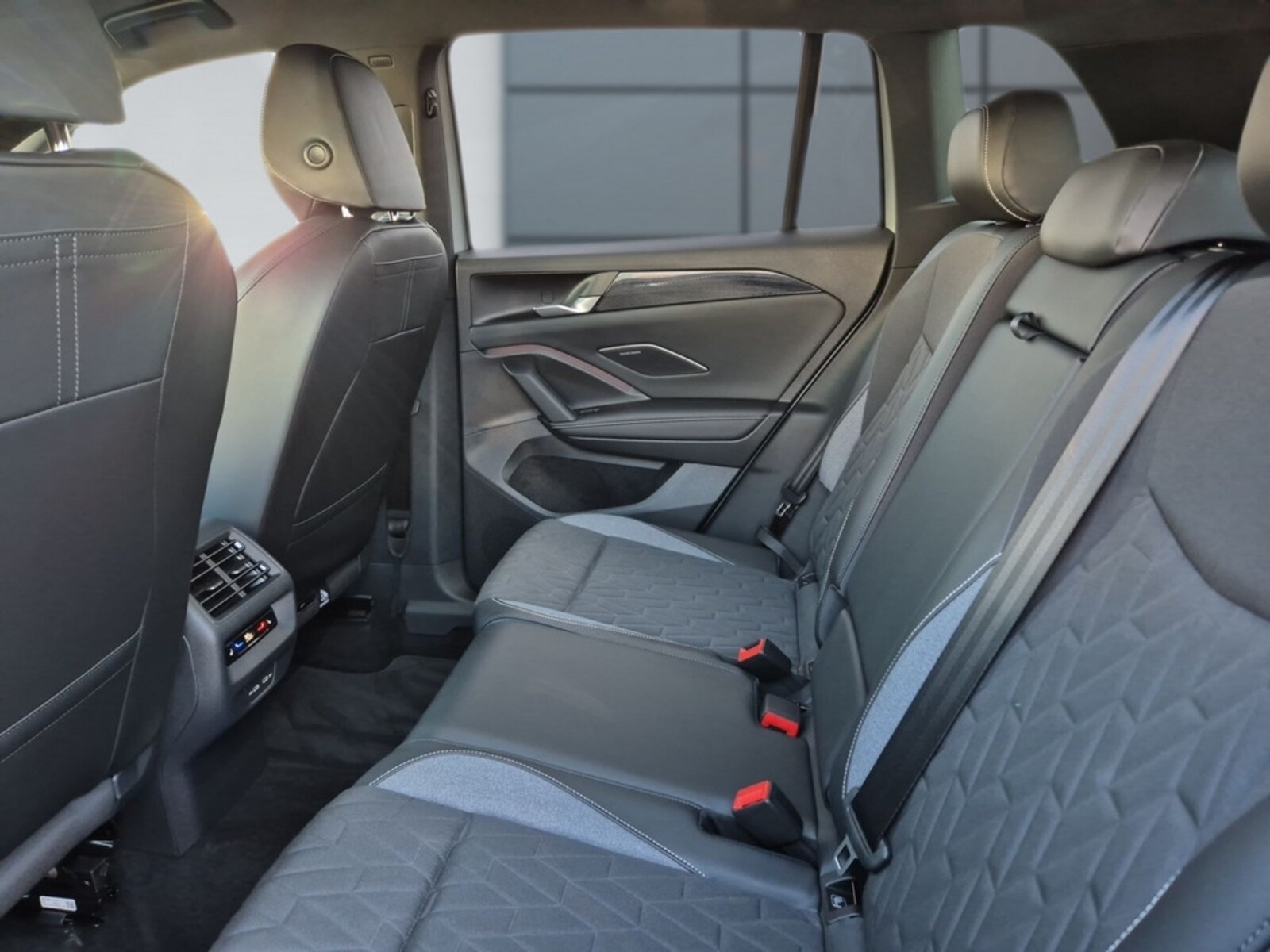 Volkswagen Tiguan – Bild 8
