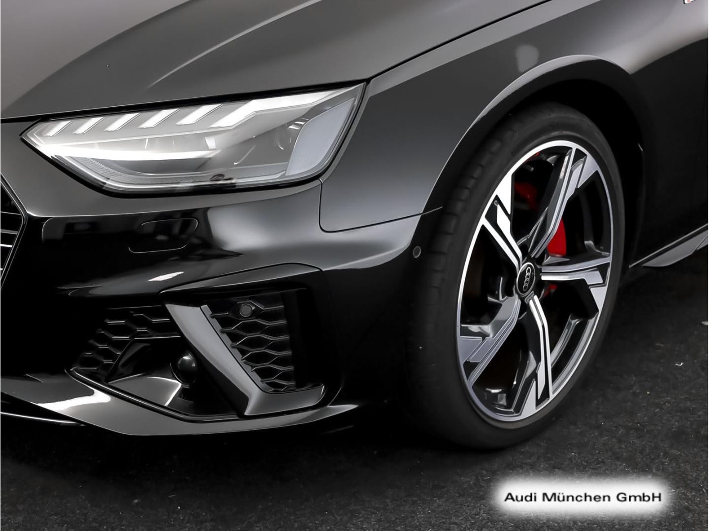 Bild über Audi A4 Avant S line 40 TFSI S tronic - für weitere Informationen kontaktieren Sie den Audi Partner