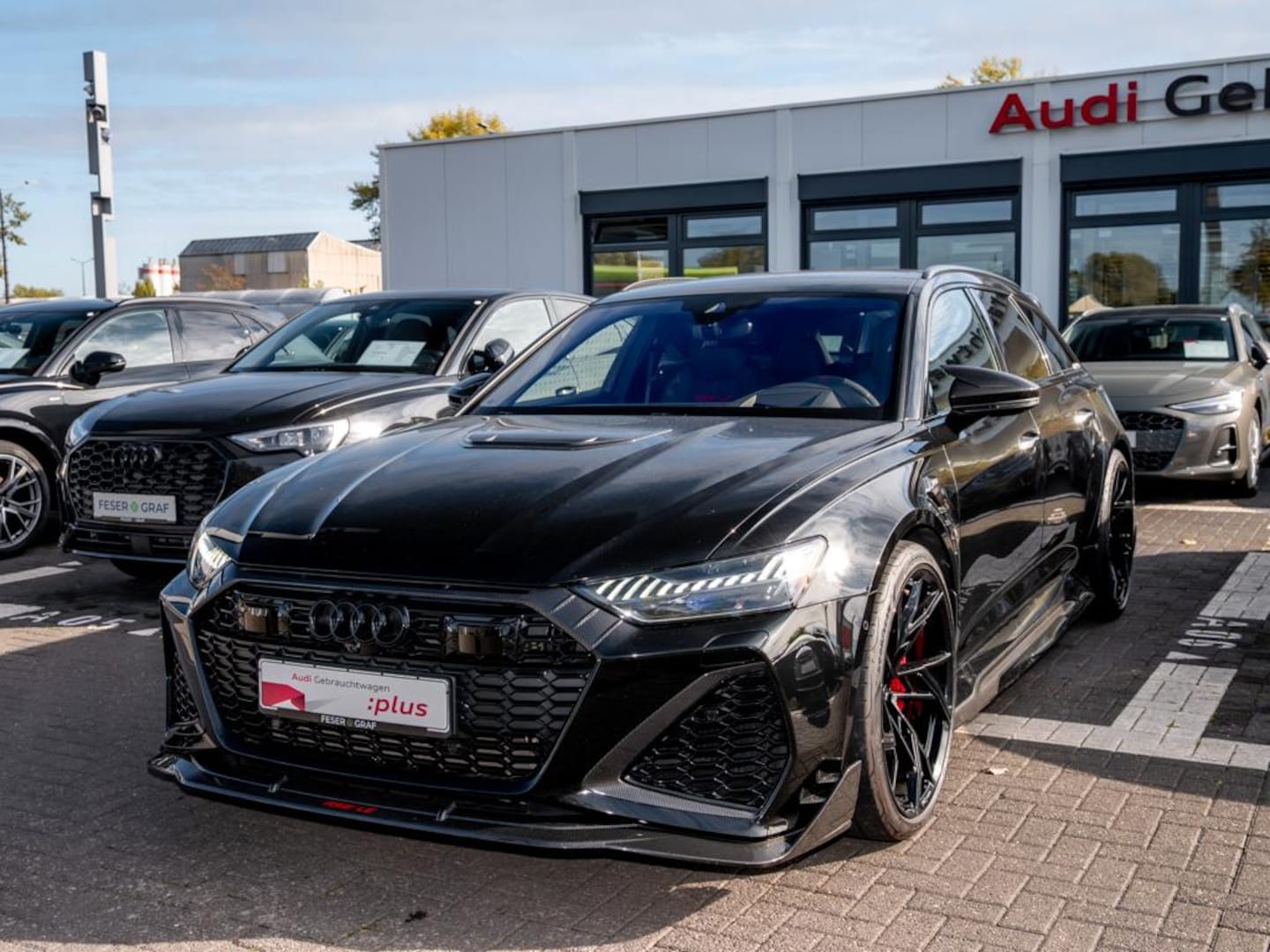 Bild über Audi RS 6 Avant performance TFSI quattro tiptronic - für weitere Informationen kontaktieren Sie den Audi Partner