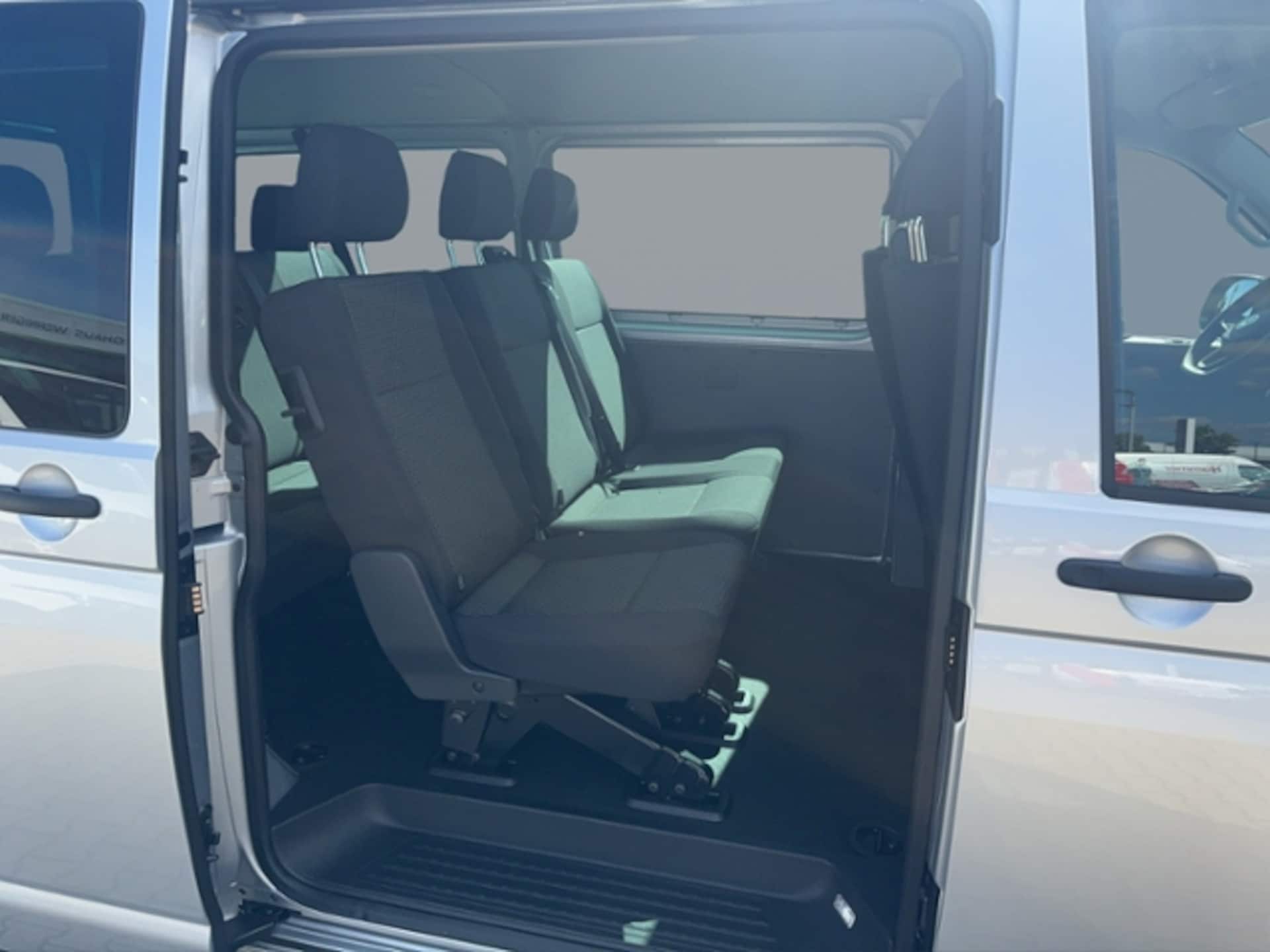 Volkswagen T6.1 Transporter Kombi langer Radstand
