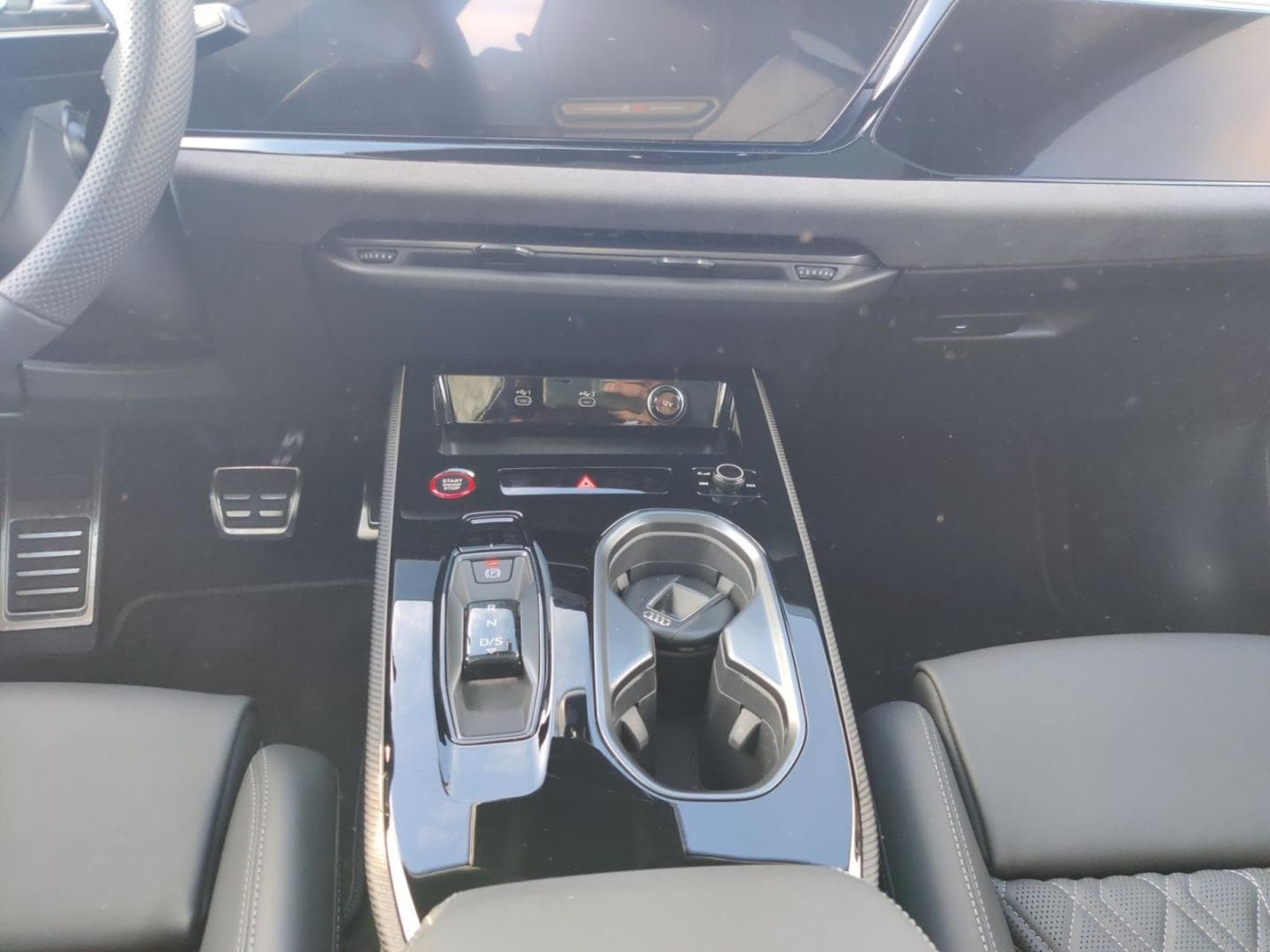 Bild über Audi A6 Avant TDI quattro 220 kW S tronic - für weitere Informationen kontaktieren Sie den Audi Partner