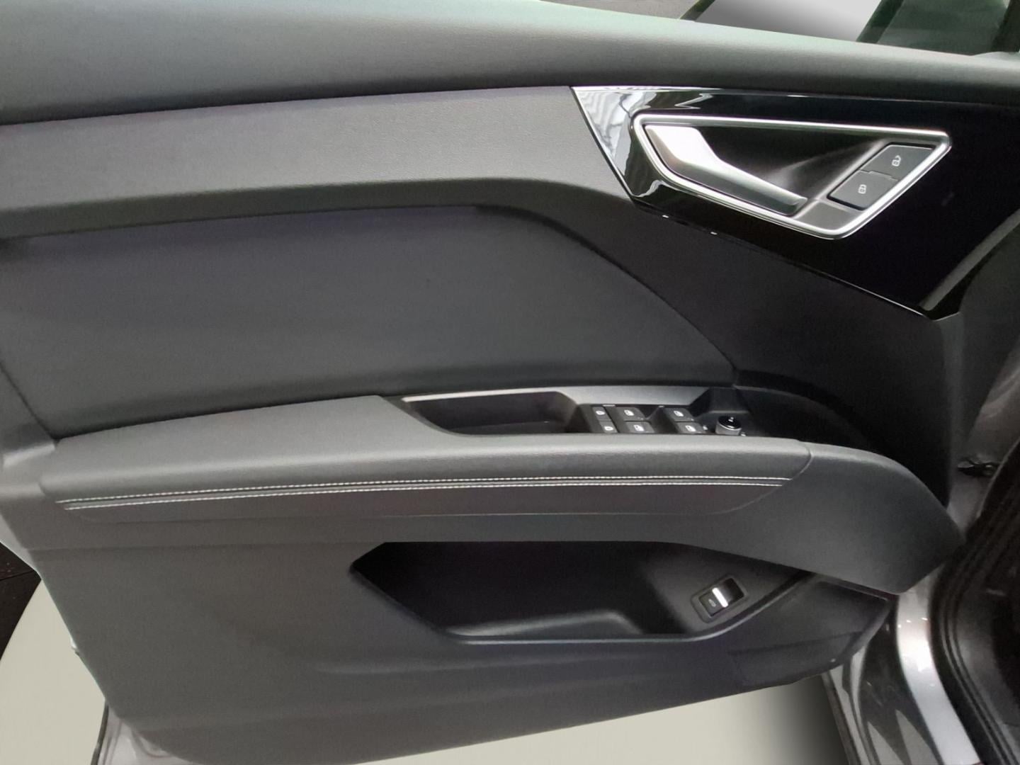 Bild über Audi Q4 e-tron 45 e-tron - für weitere Informationen kontaktieren Sie den Audi Partner