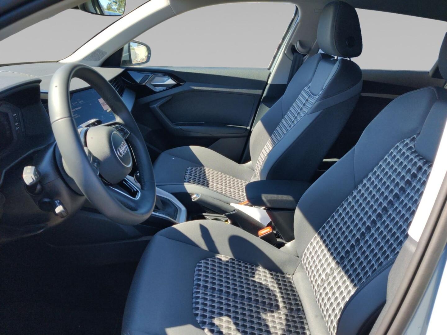 Bild über Audi A1 Sportback advanced 30 TFSI S tronic - für weitere Informationen kontaktieren Sie den Audi Partner