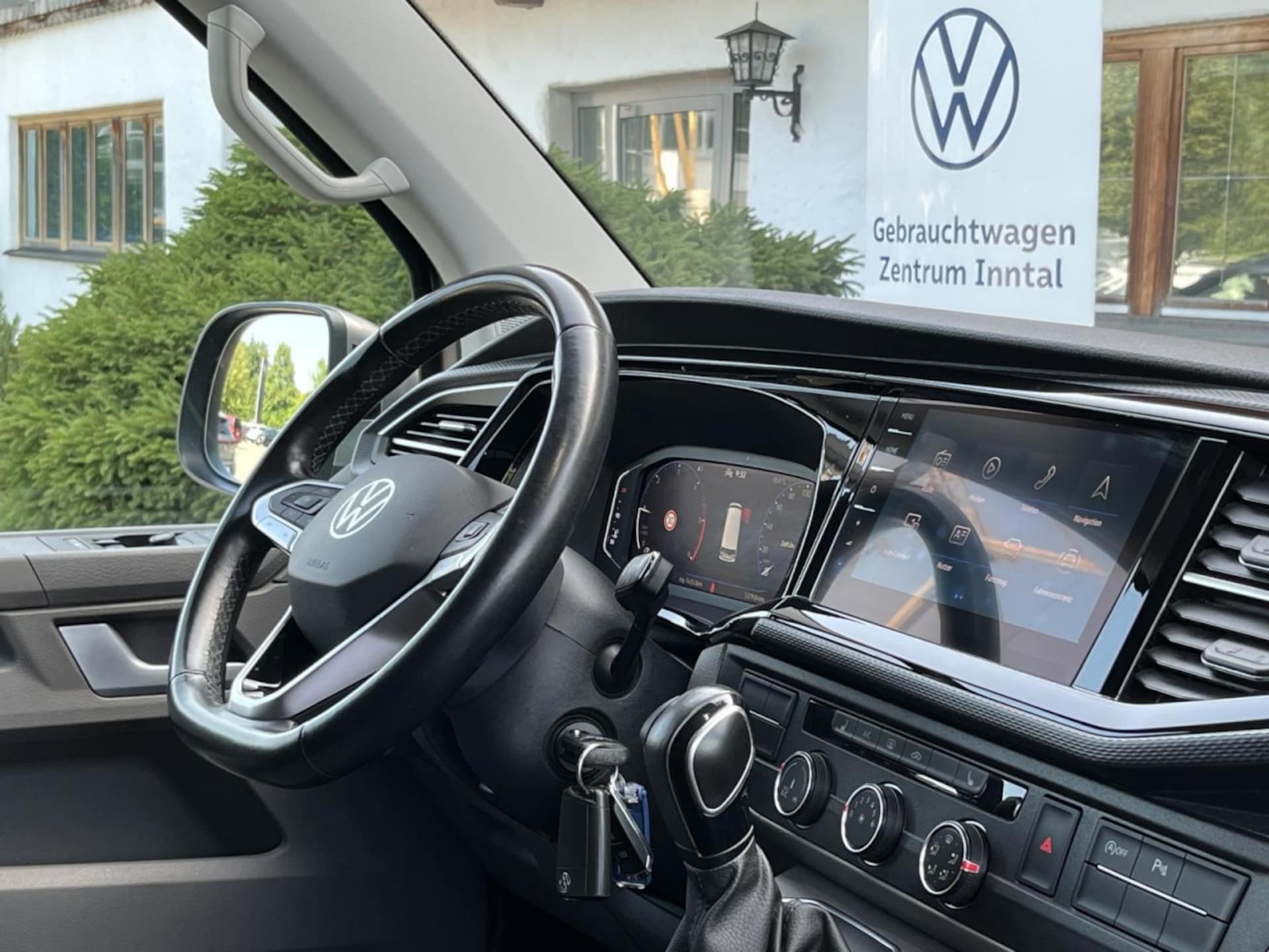 Volkswagen T6.1 Transporter Kasten langer Radstand