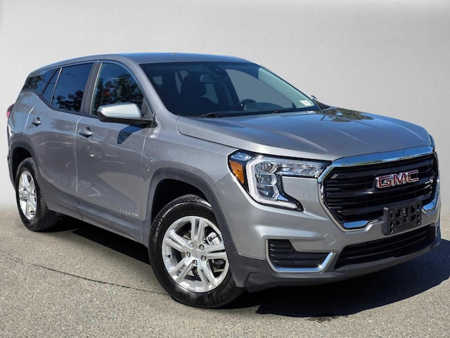 Photo of 2024 GMC Terrain 