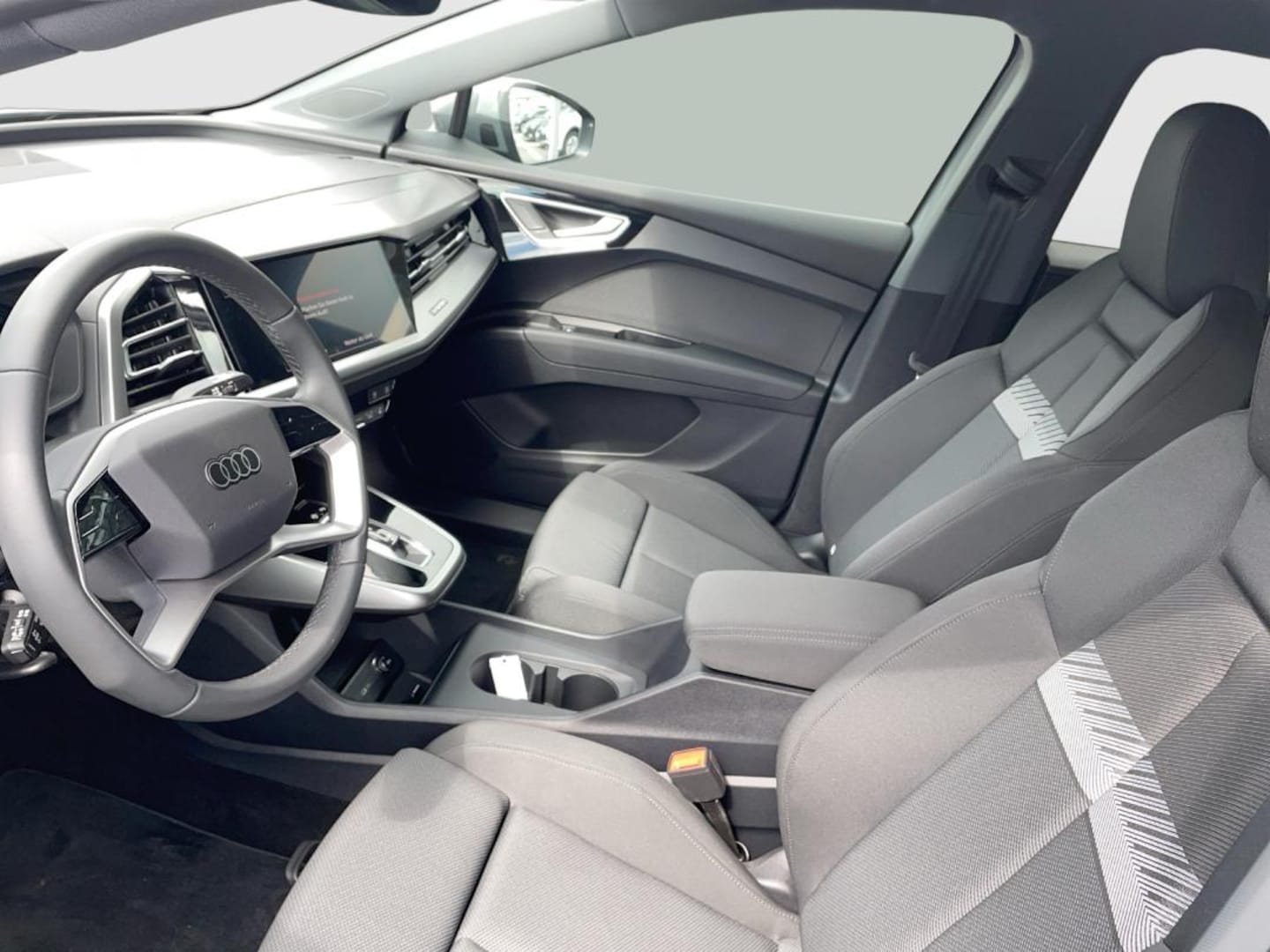 Bild über Audi Q4 e-tron 45 e-tron - für weitere Informationen kontaktieren Sie den Audi Partner