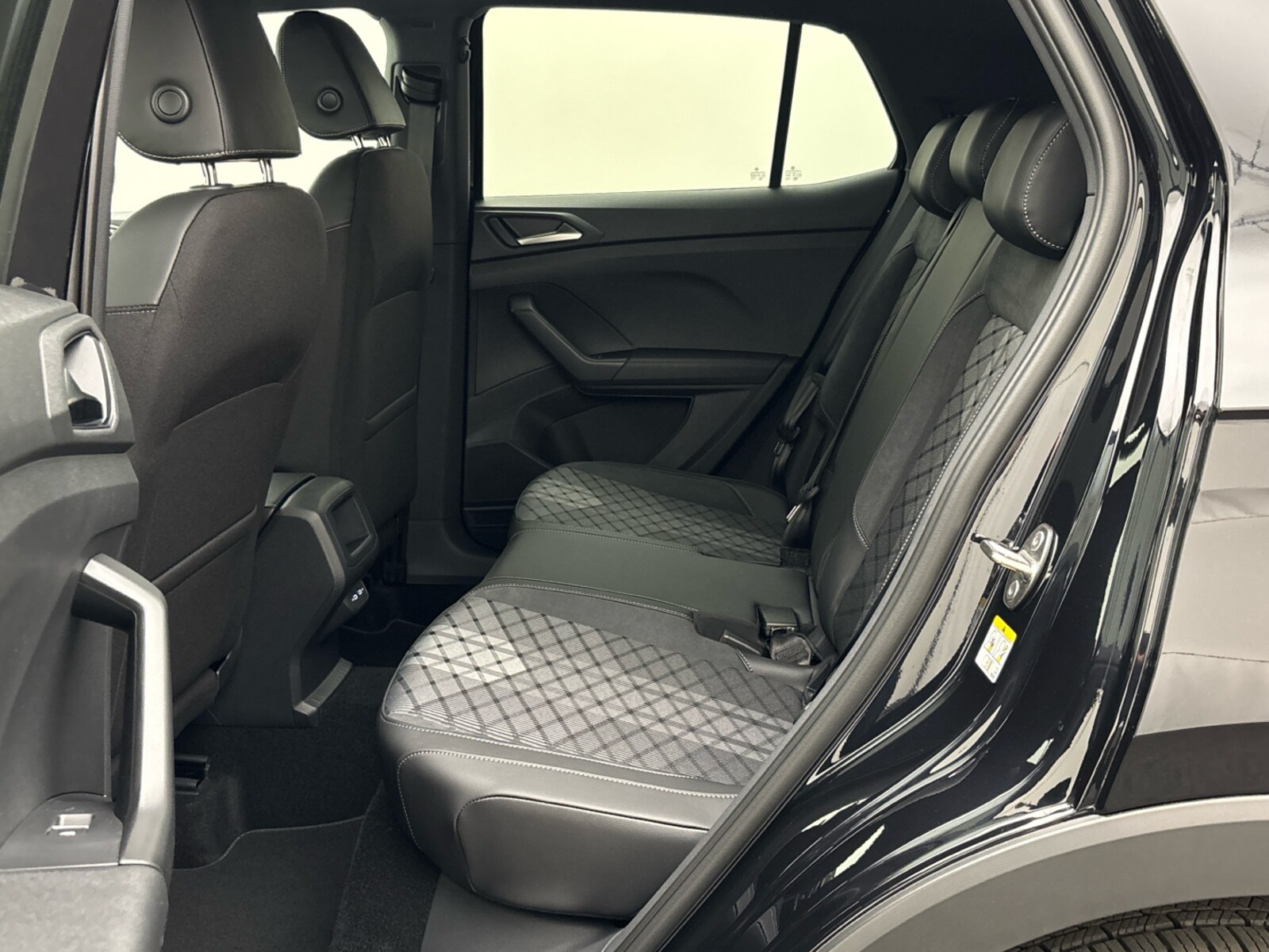 Volkswagen T-Cross – Bild 11