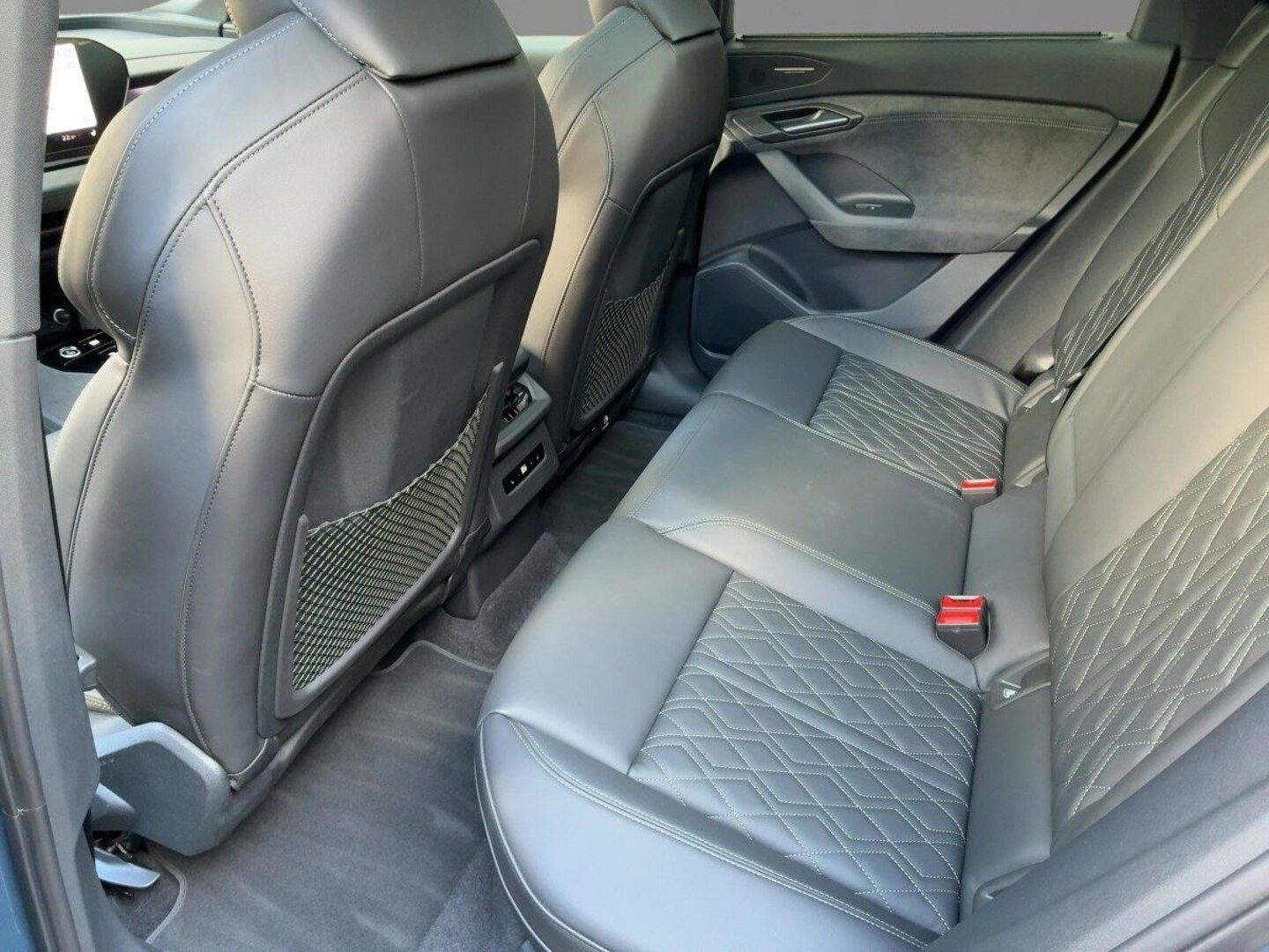 Bild über Audi Q6 SUV e-tron S line business e-tron performance 225 kW - für weitere Informationen kontaktieren Sie den Audi Partner