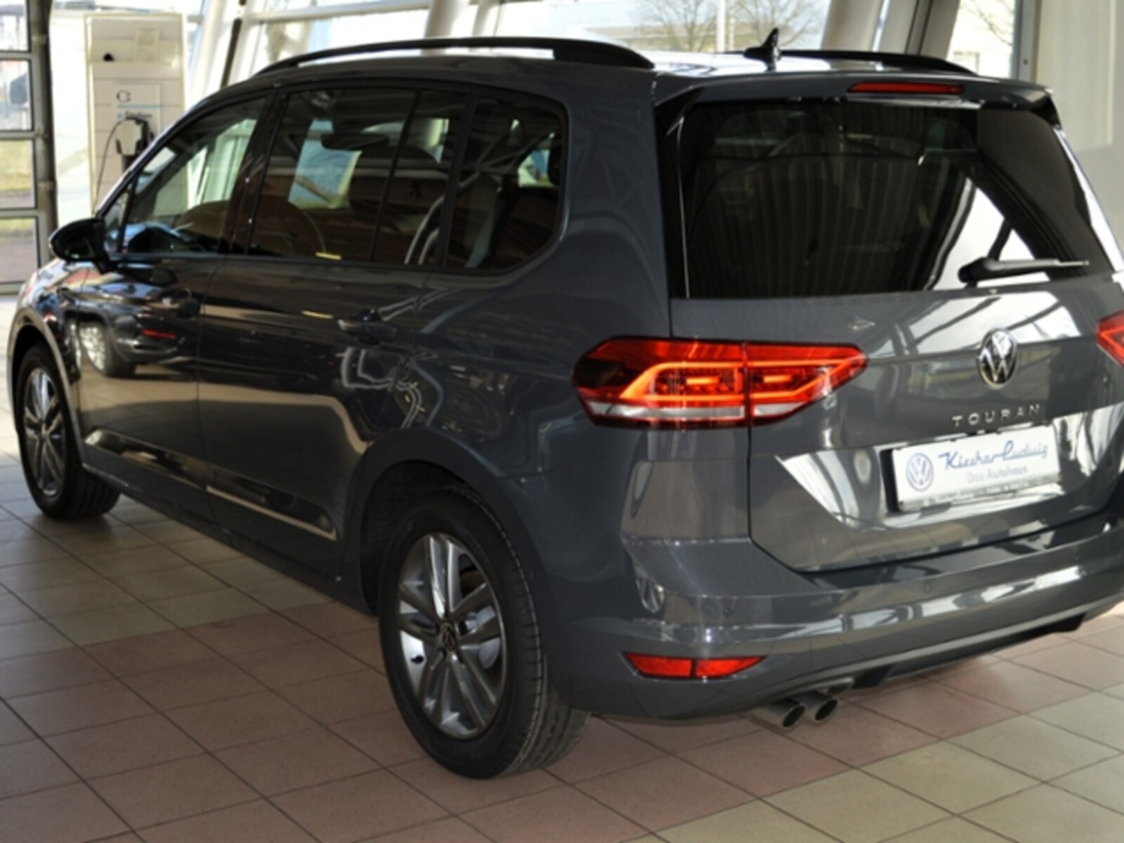 Volkswagen Touran – Bild 8